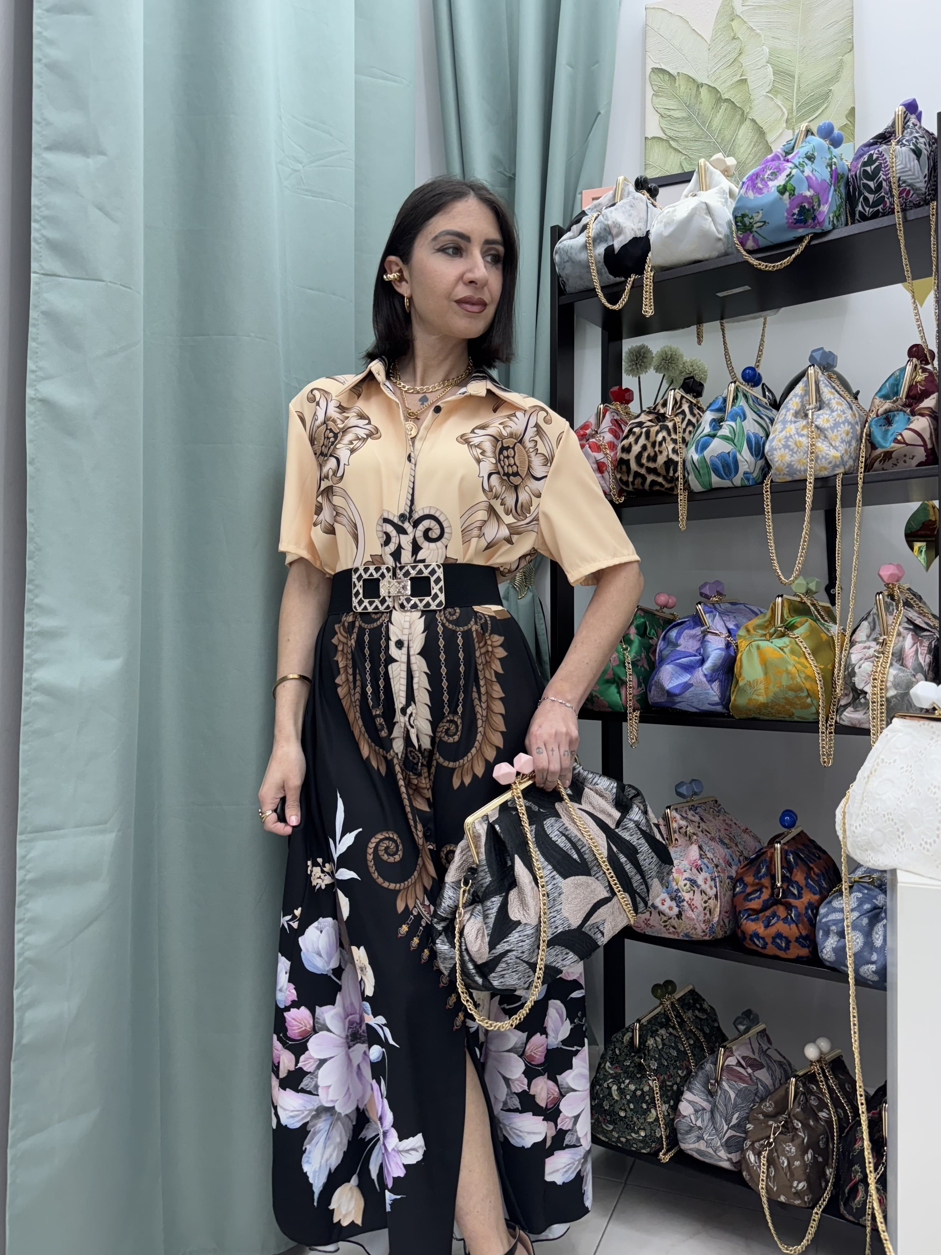 Abito a camicia in fantasia con tasche