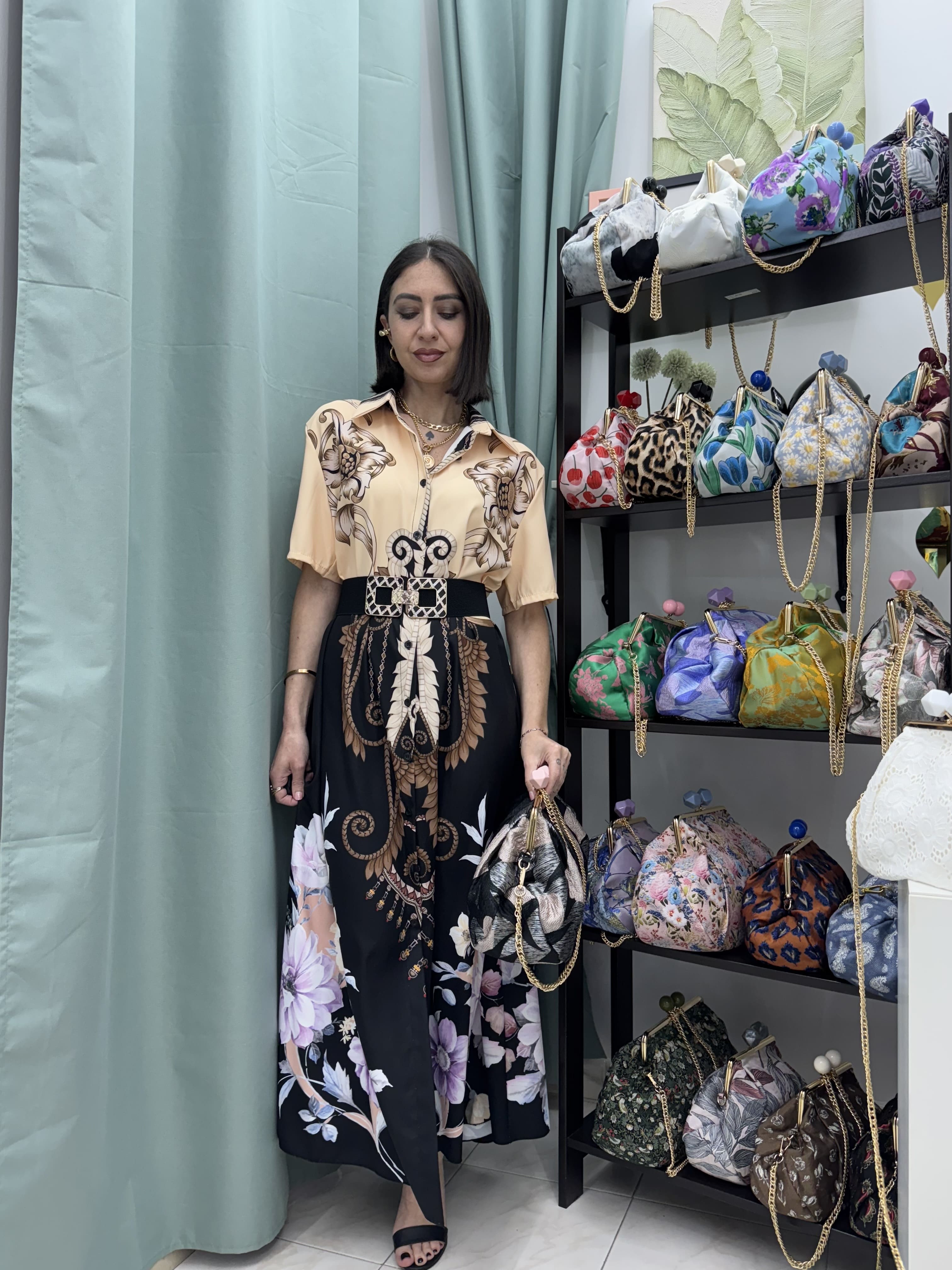 Abito a camicia in fantasia con tasche