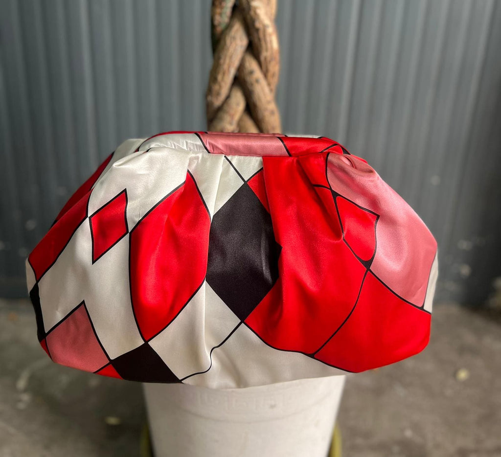 Borsa Clutch Donna in Tessuto Rasato con Tracolla a Catena