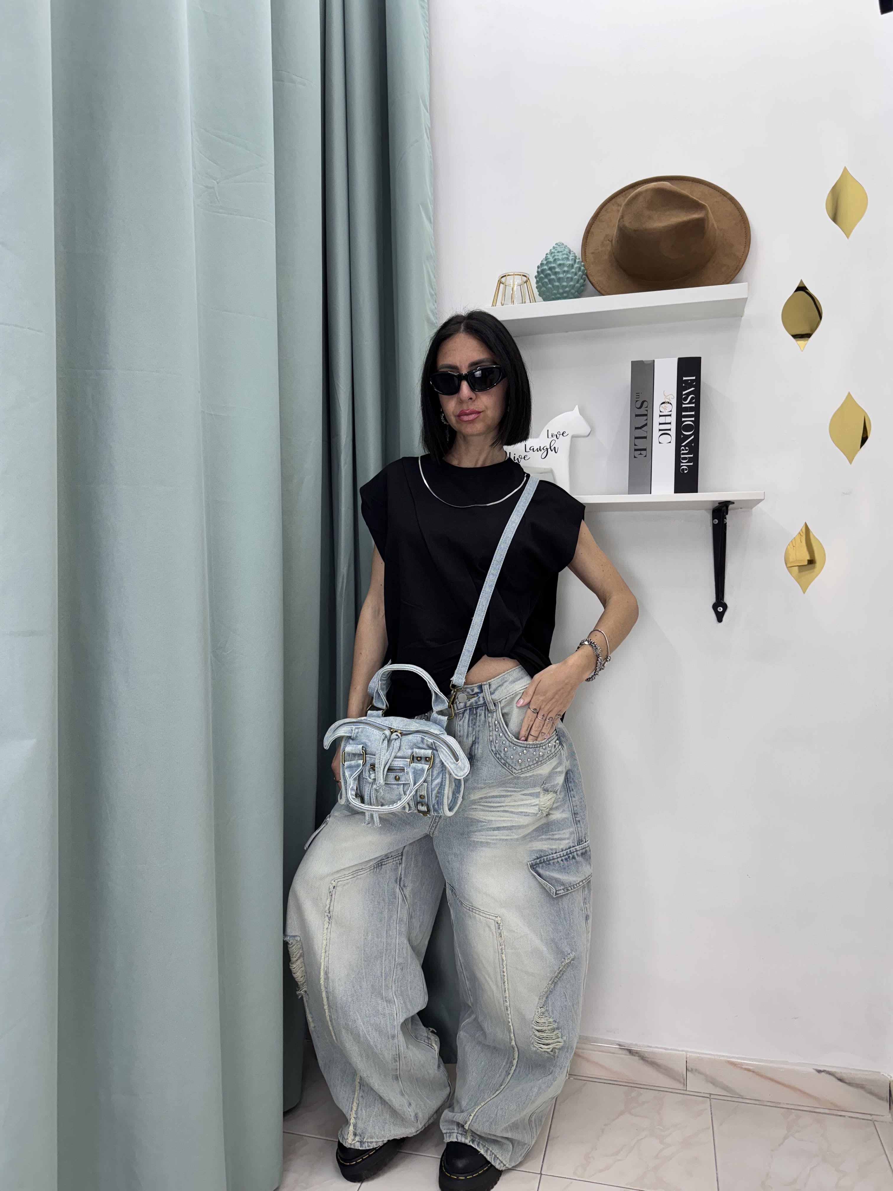Top Giro Maniche con Nodo e Collana – Urban Minimal Chic