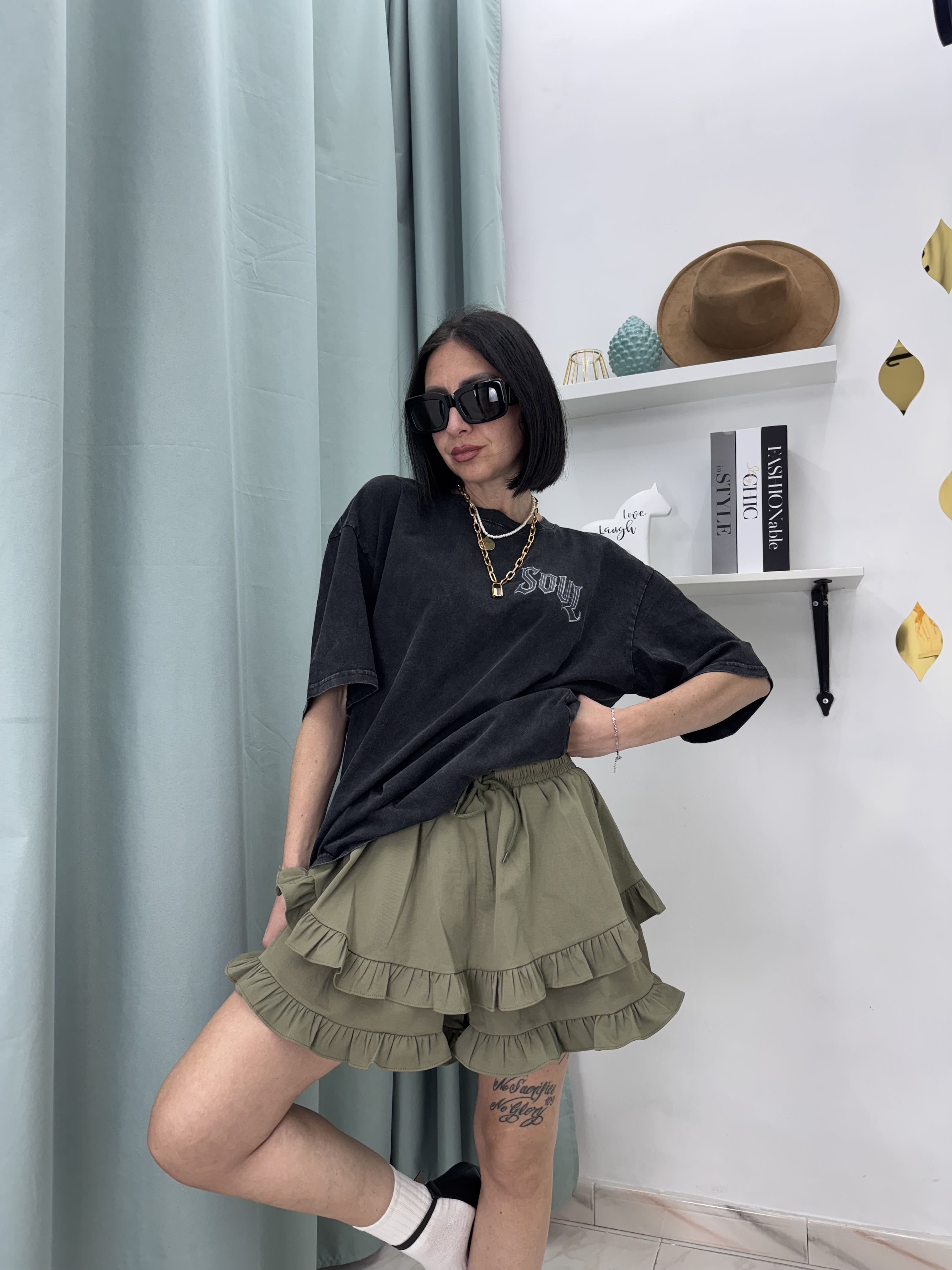 Gonna Pantalone Monkiss con Volant – Comodità e Stile Urban