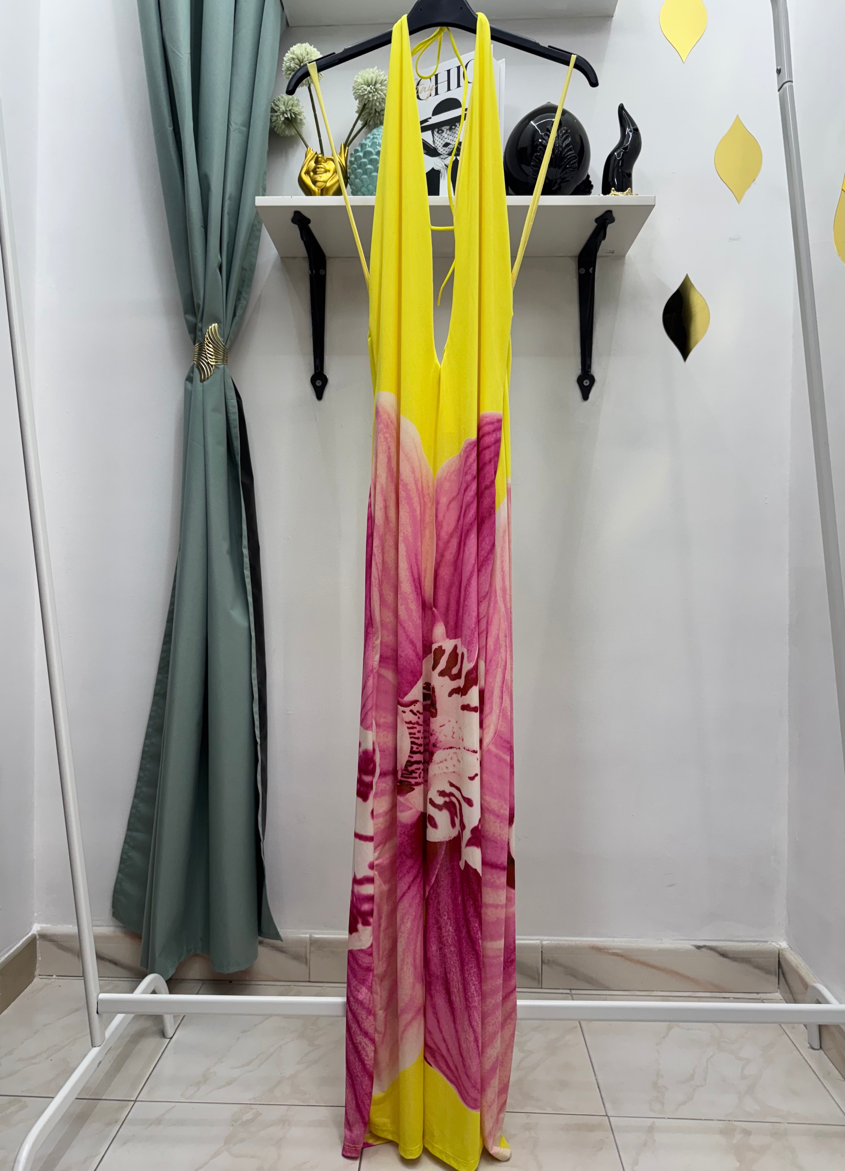 Abito Lungo con fiore (giallo) – Taglia Unica (40–44/46)