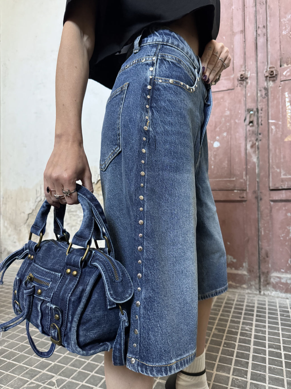 Bermuda Denim Wide Leg con Borchie – Il Must-Have Streetstyle (guida alle taglie nei dettagli)