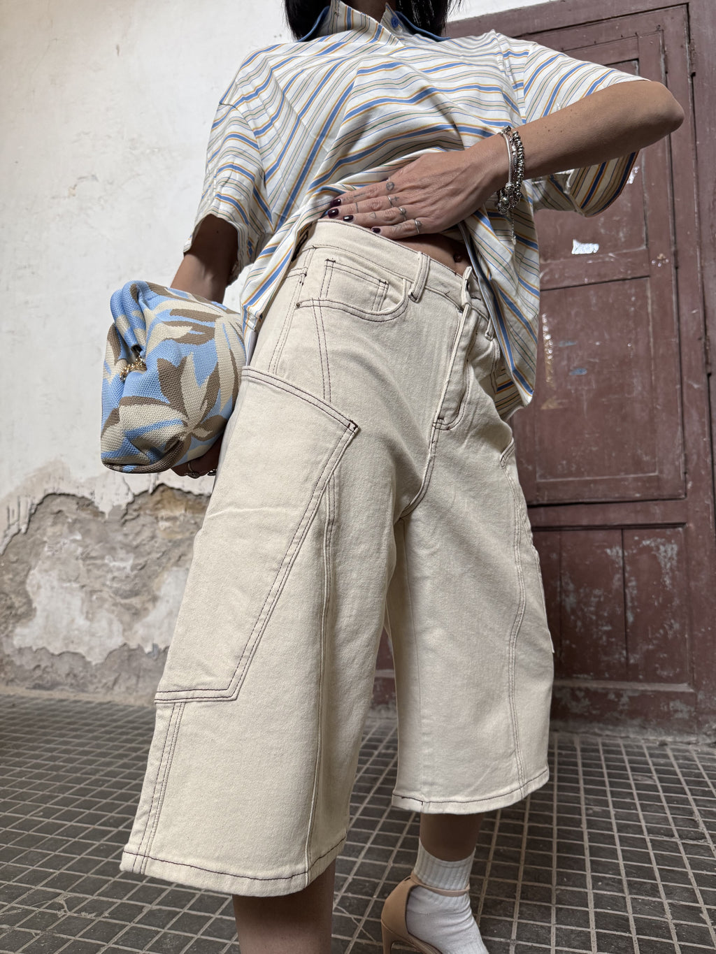 Jorts Carpenter Beige: L’Essenziale Streetwear dell’Estate (guida alle taglie nei dettagli)