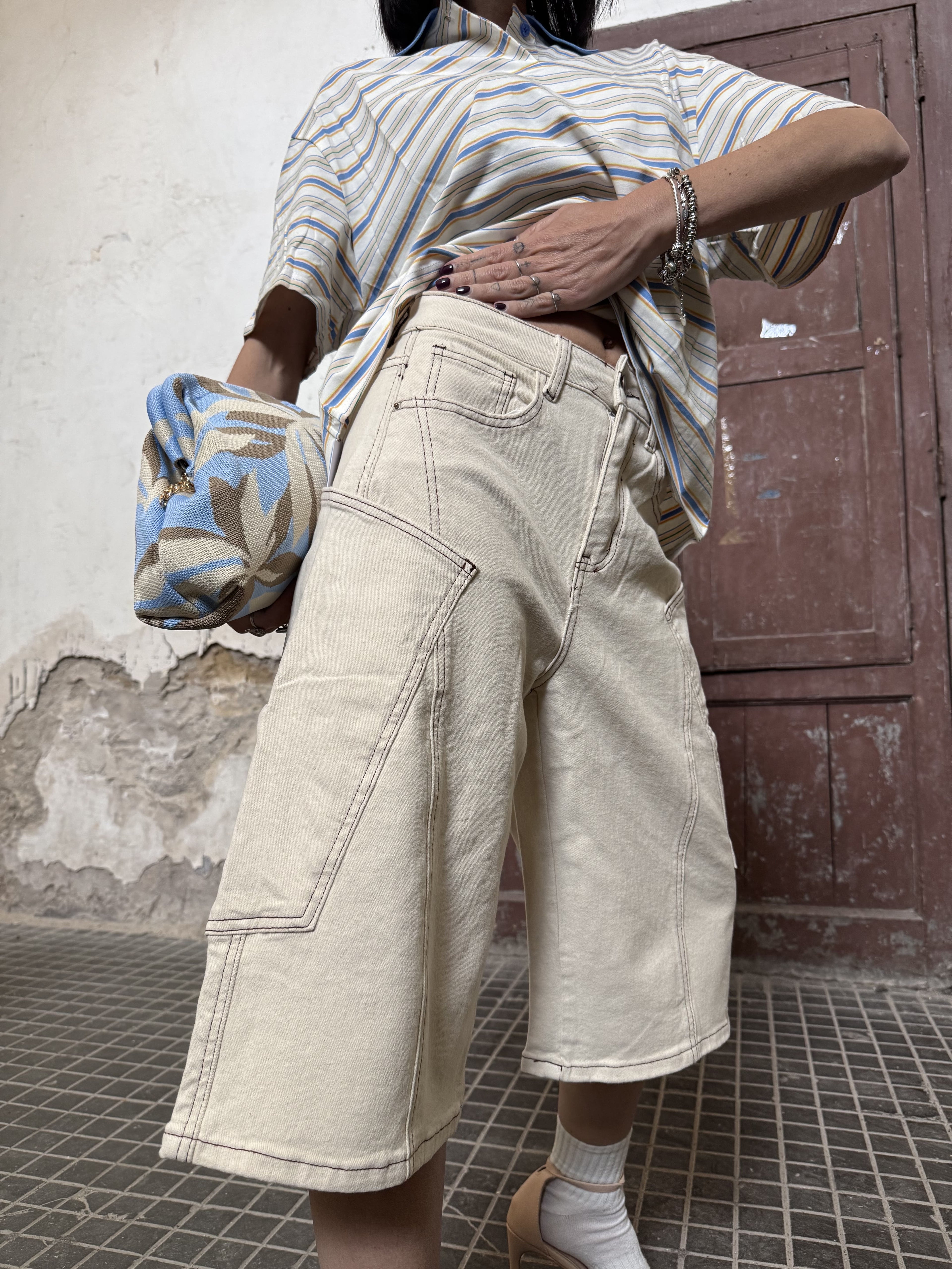 Jorts Carpenter Beige: L’Essenziale Streetwear dell’Estate (guida alle taglie nei dettagli)