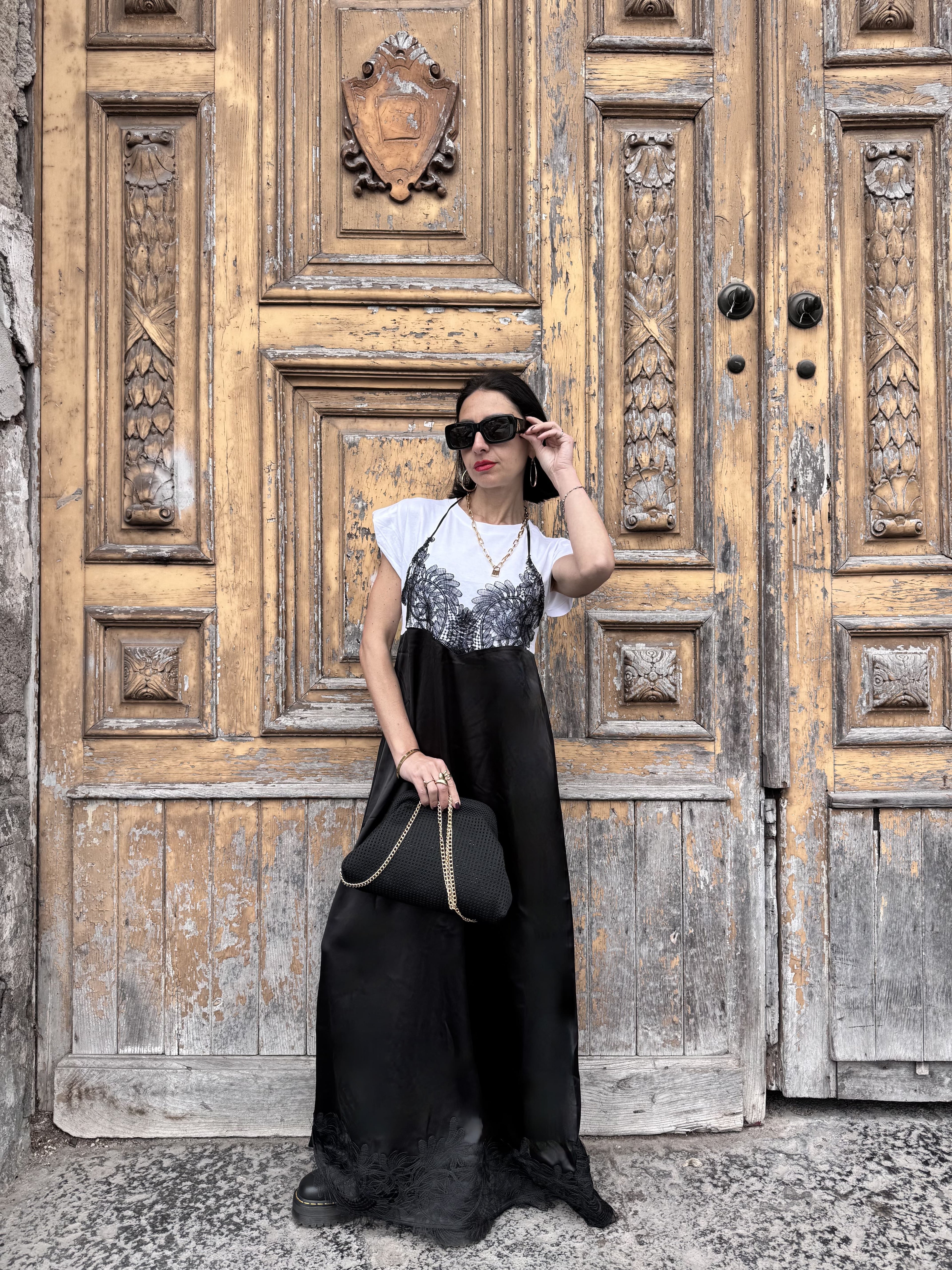 Abito Combinato Satin & Lace: T-shirt in Cotone e Slip Dress in Raso con Pizzo