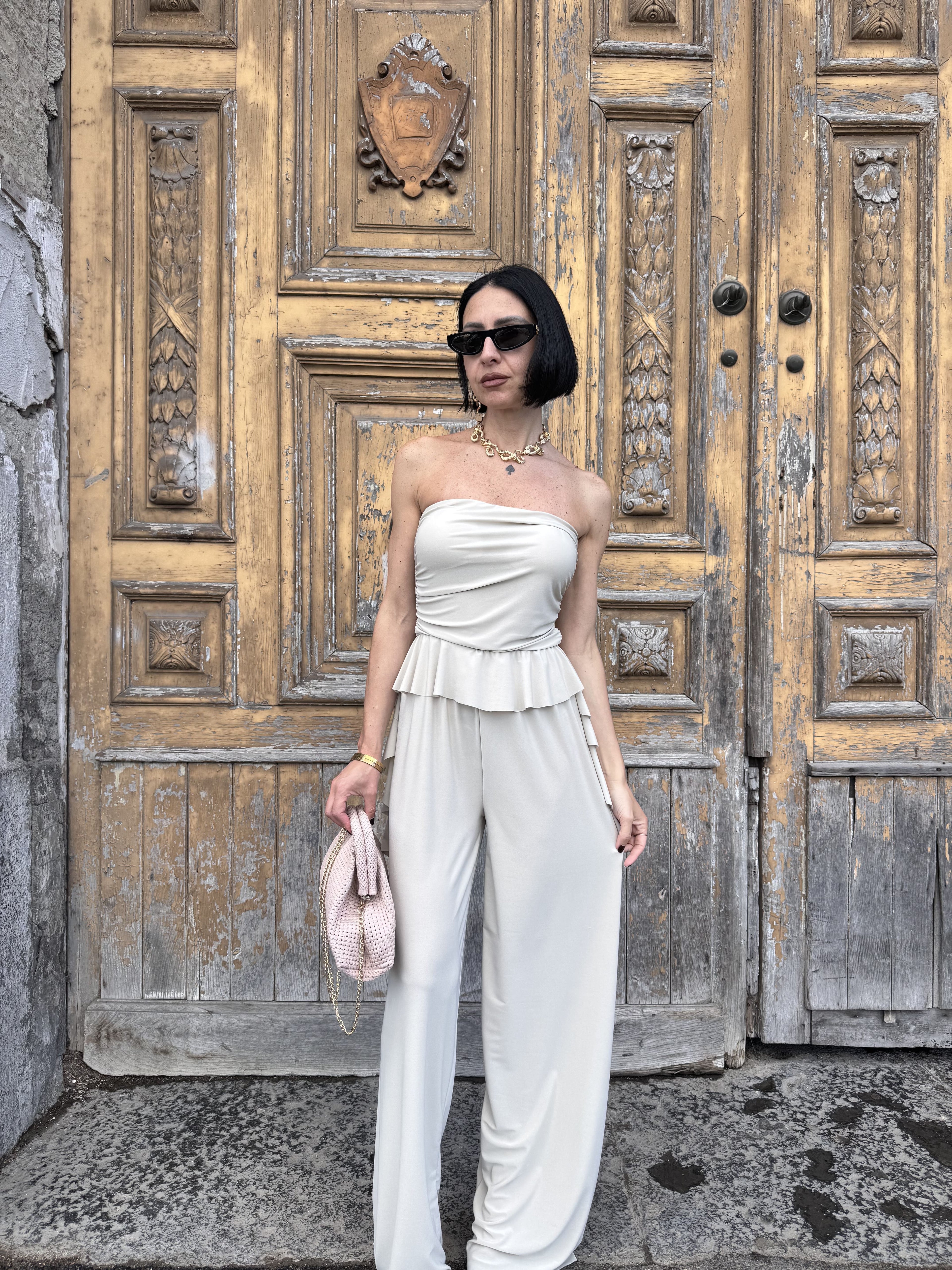 Tuta Jumpsuit Fascia Elasticizzata con Pantalone Palazzo Morbido: Eleganza Comoda per Tutte le Occasioni