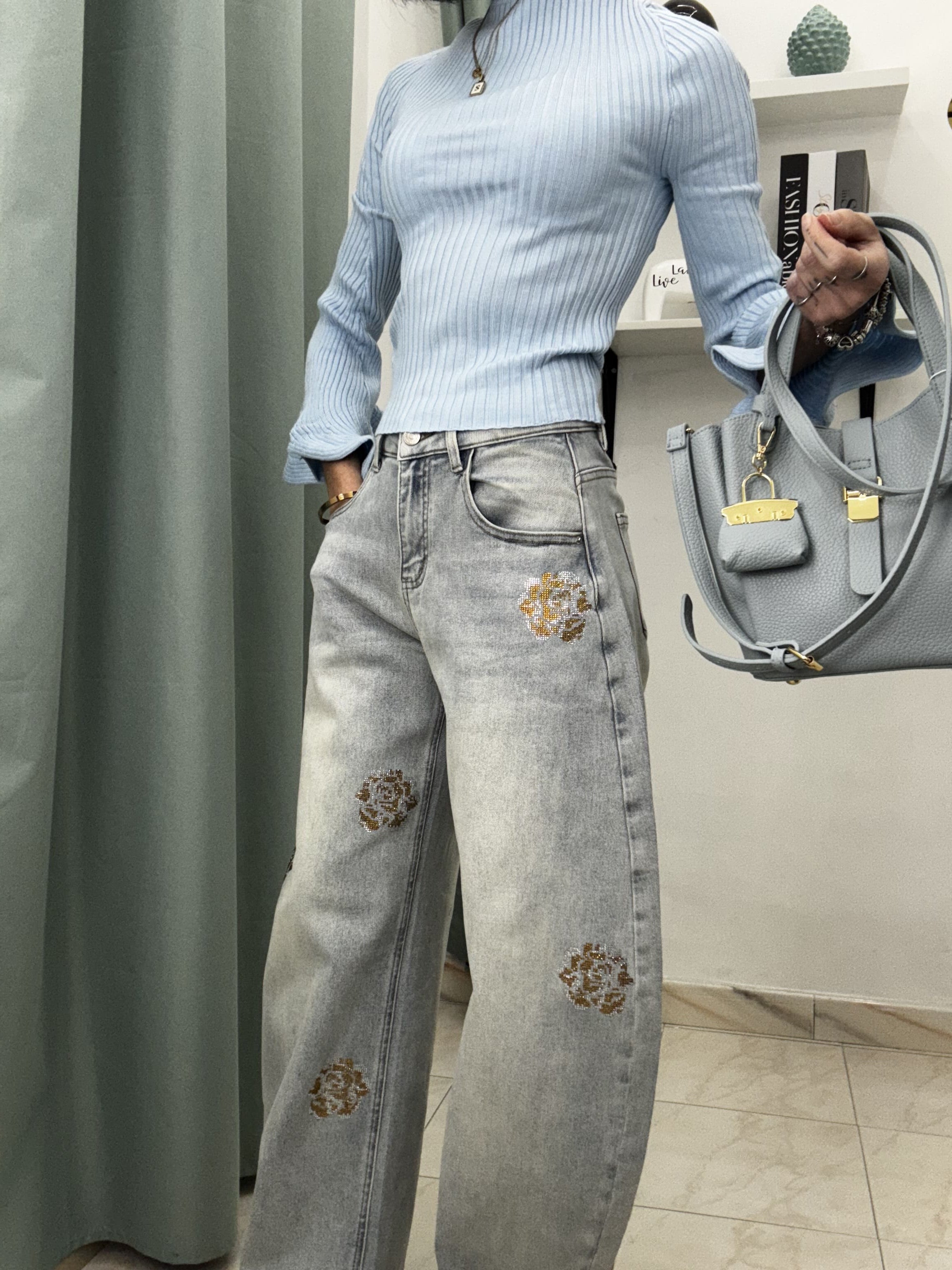 Pantalone Donna in Denim Modello Balloon con Fiori in Strass