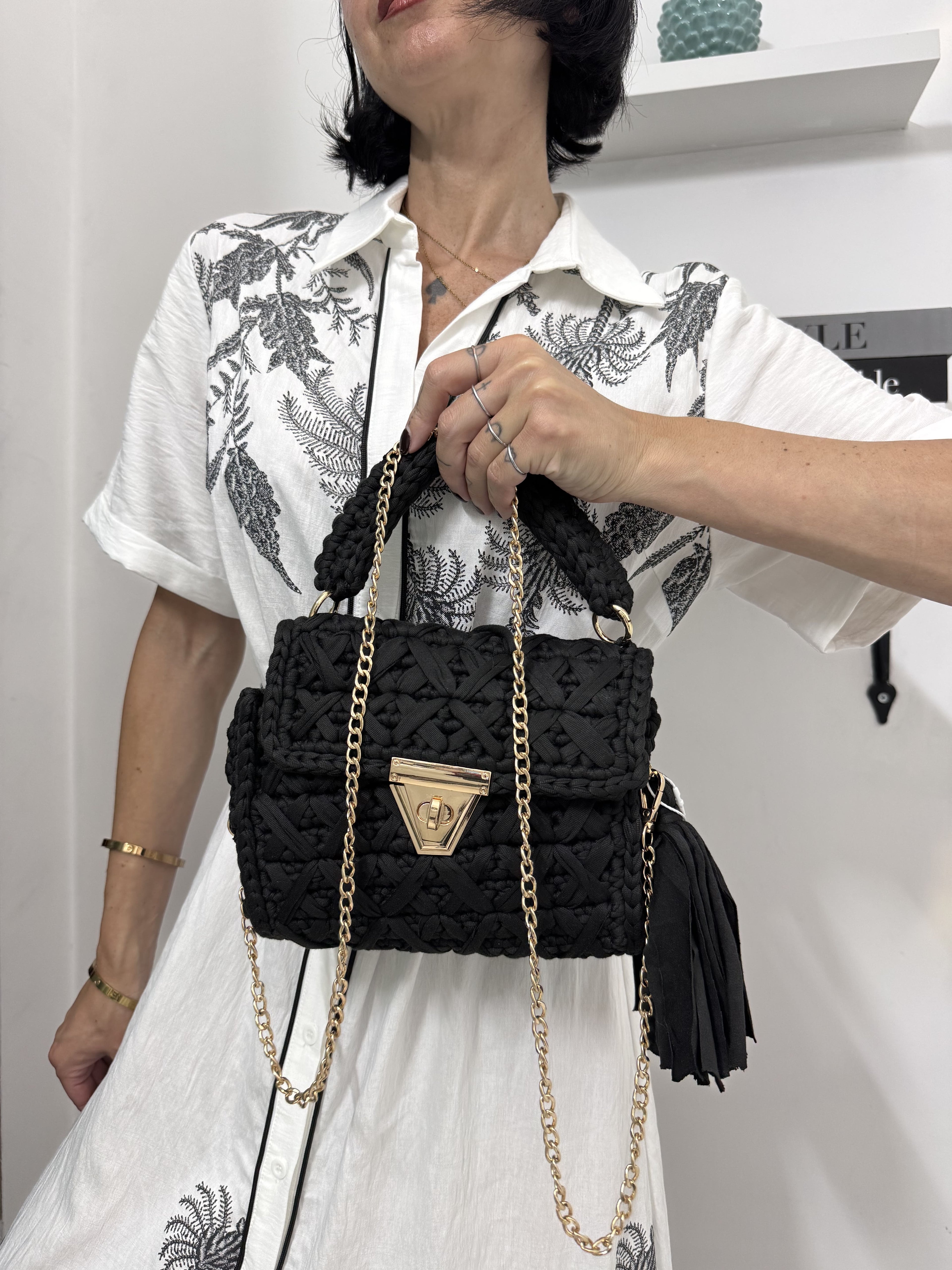 Borsetta a Uncinetto "Crochet Bag" con Trama a Incrocio e Tracolla Rimovibile a Catena