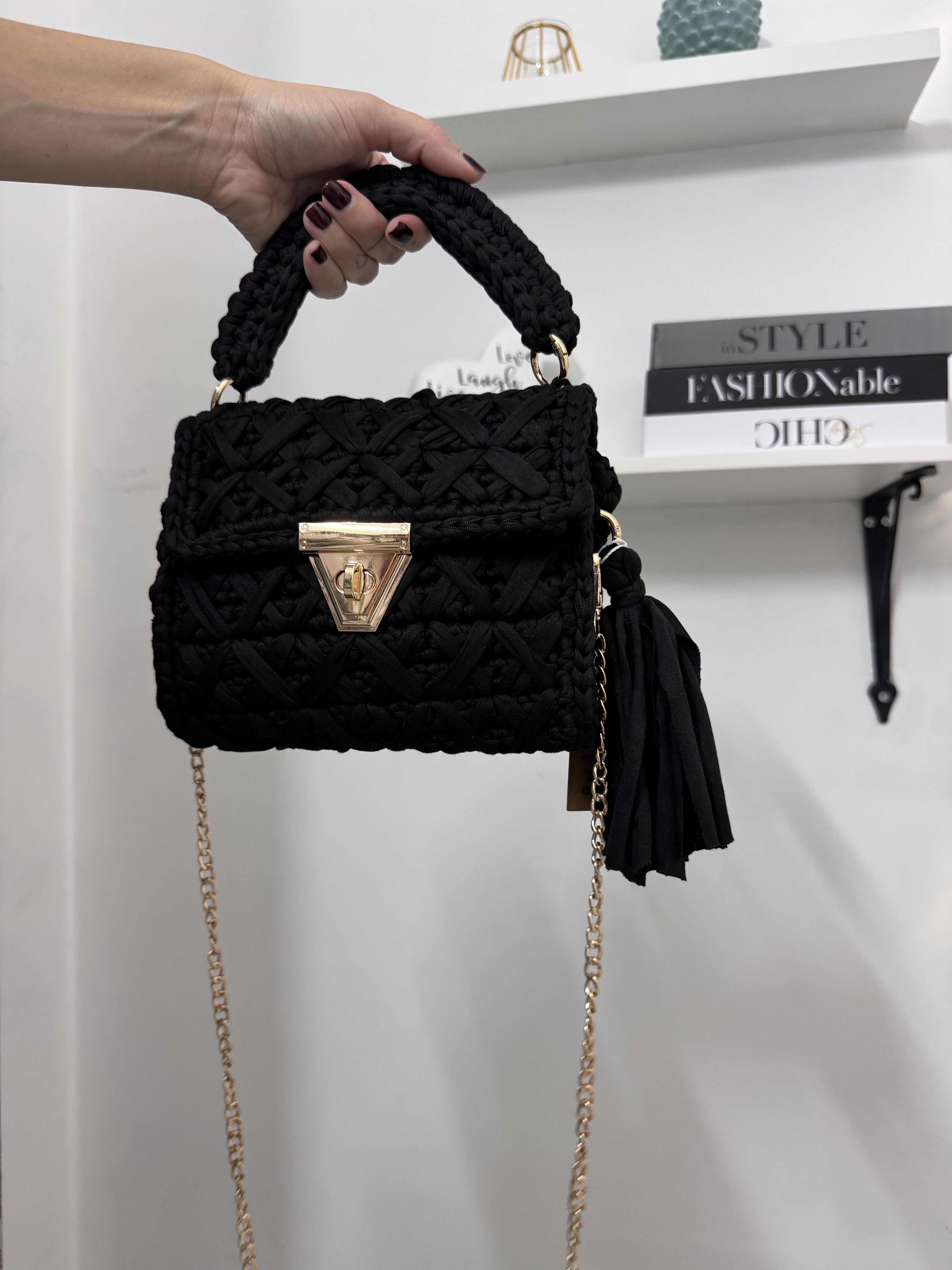 Borsetta a Uncinetto "Crochet Bag" con Trama a Incrocio e Tracolla Rimovibile a Catena