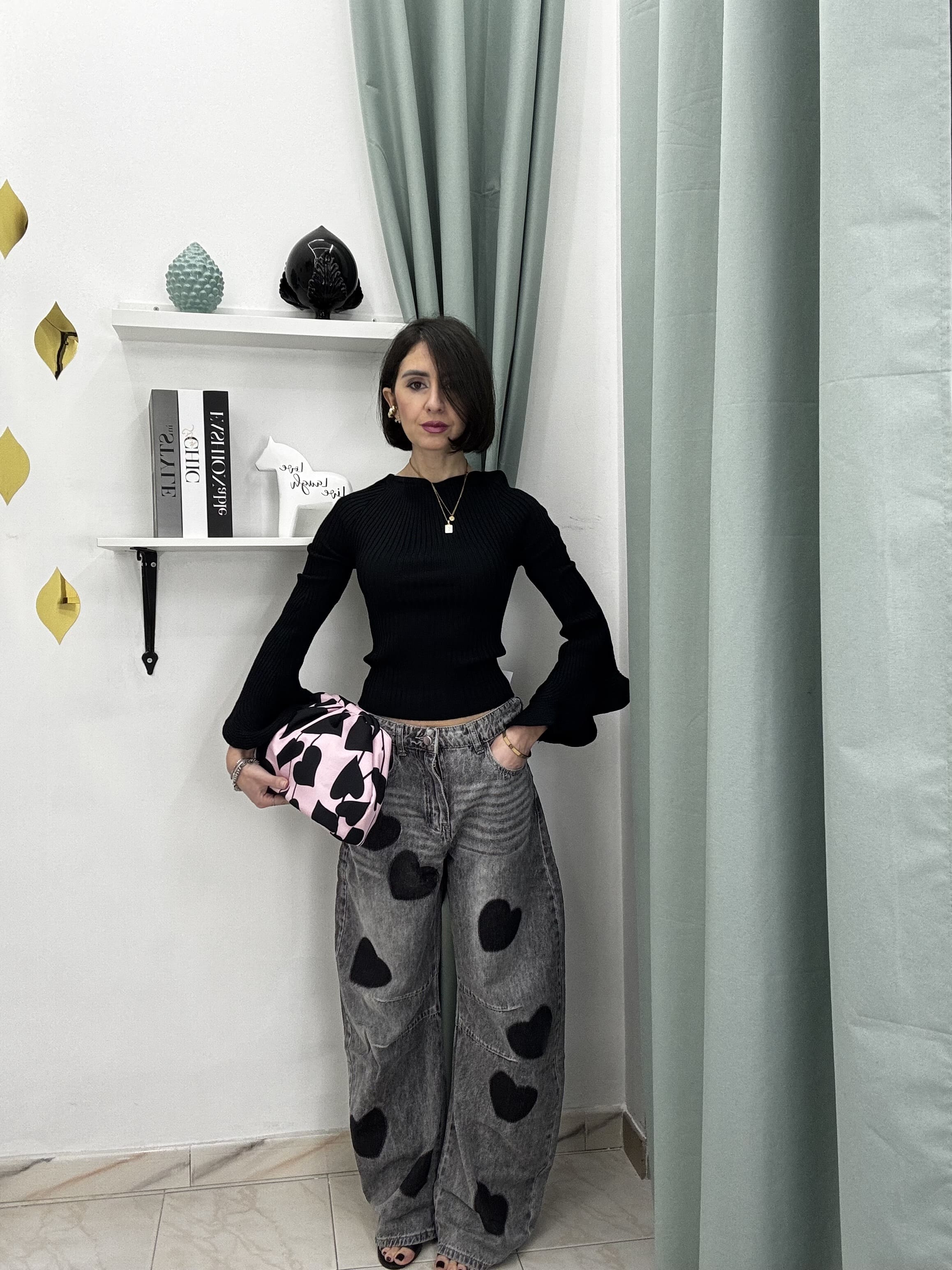 Pantalone Balloon in Denim Grigio Slavato con Cuori Neri LOVE