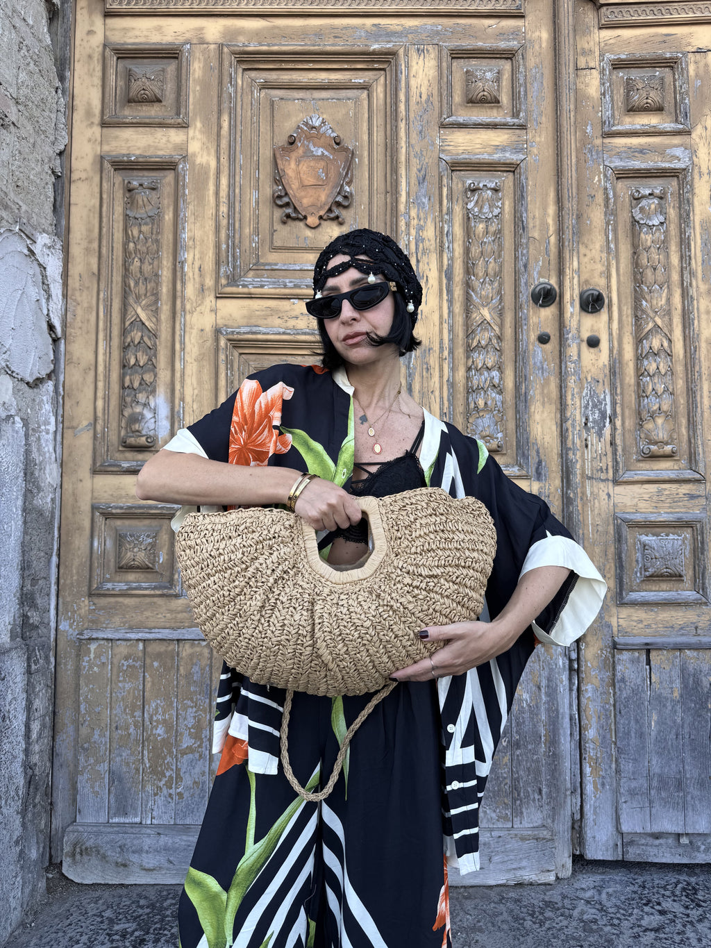 Borsa a Mezzaluna in Rafia Intrecciata con Manico Incorporato e Tracolla Fissa