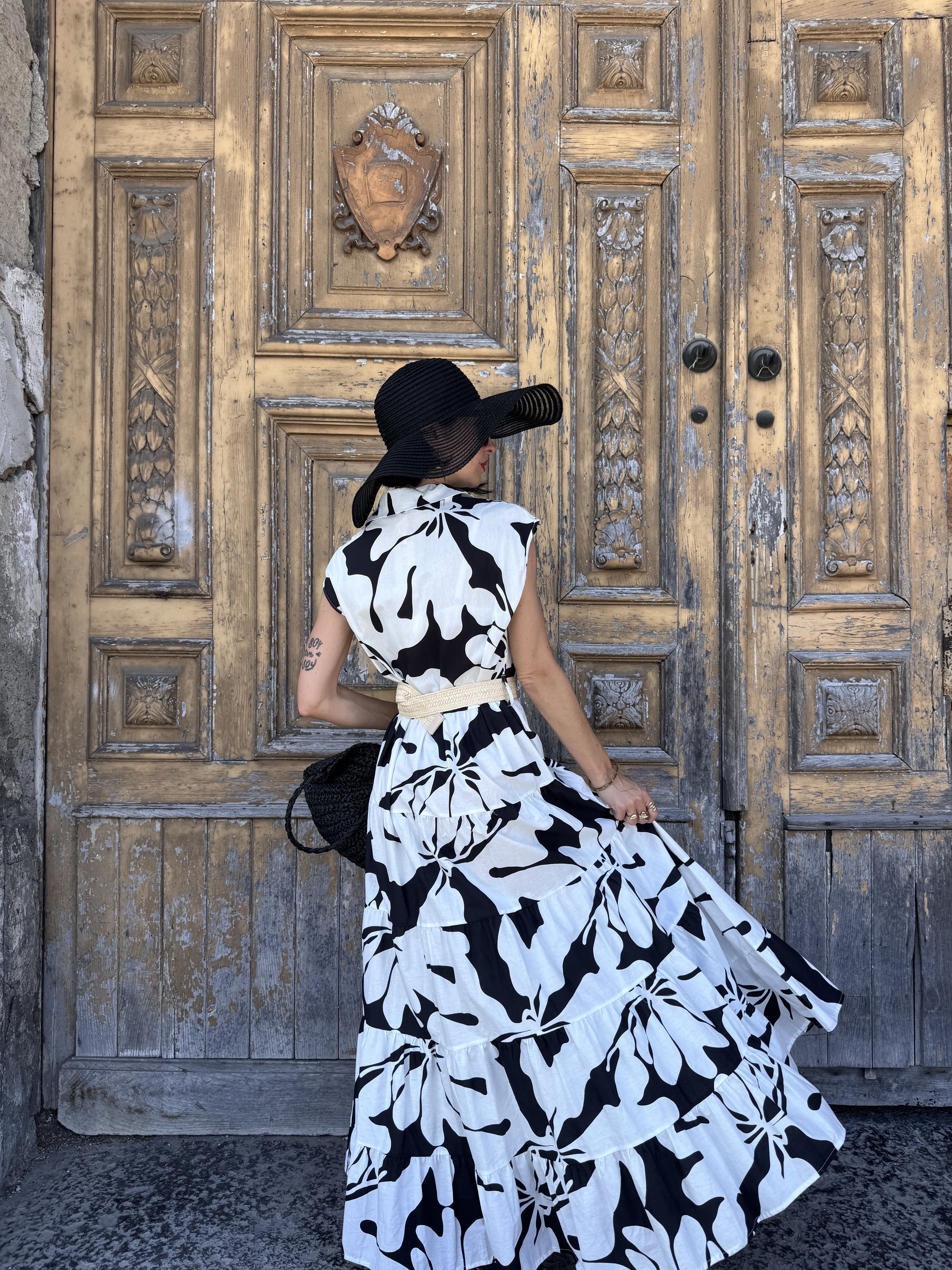 Abito Chemisier Lungo in Cotone Fantasia Black & White – Stile Spanish Girl