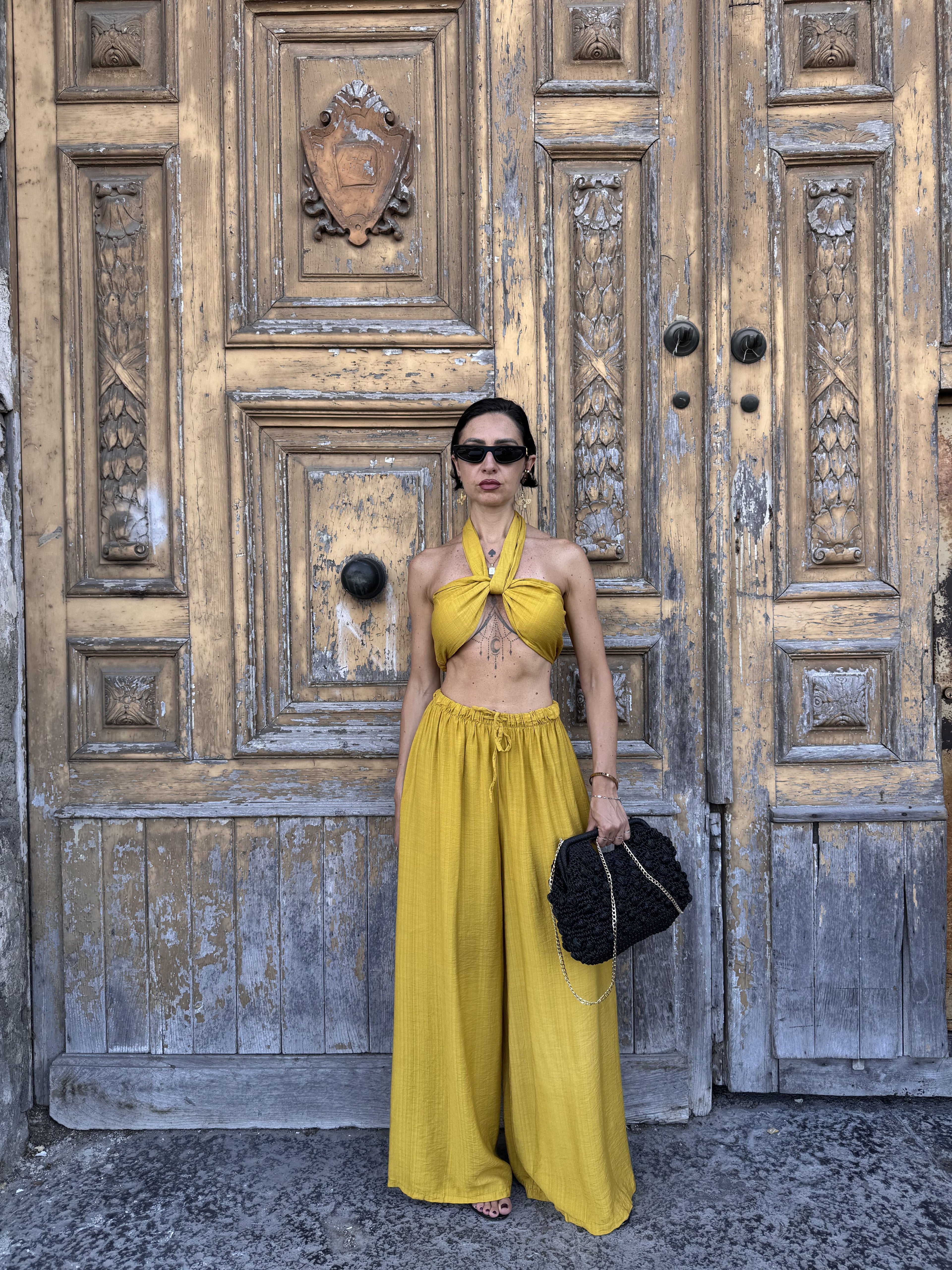 Coordinato Estivo Top e Pantalone Palazzo: Il Set Due Pezzi Versatile e Chic