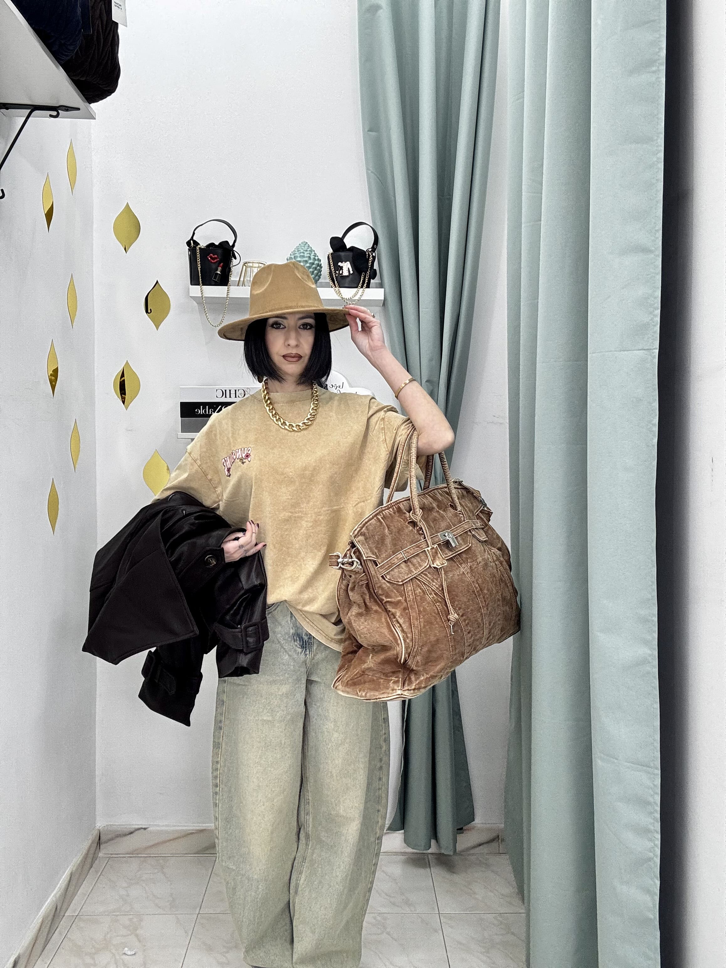 T-Shirt Donna Oversize Effetto Slavato con Stampa Retro – Stile Casual di Tendenza