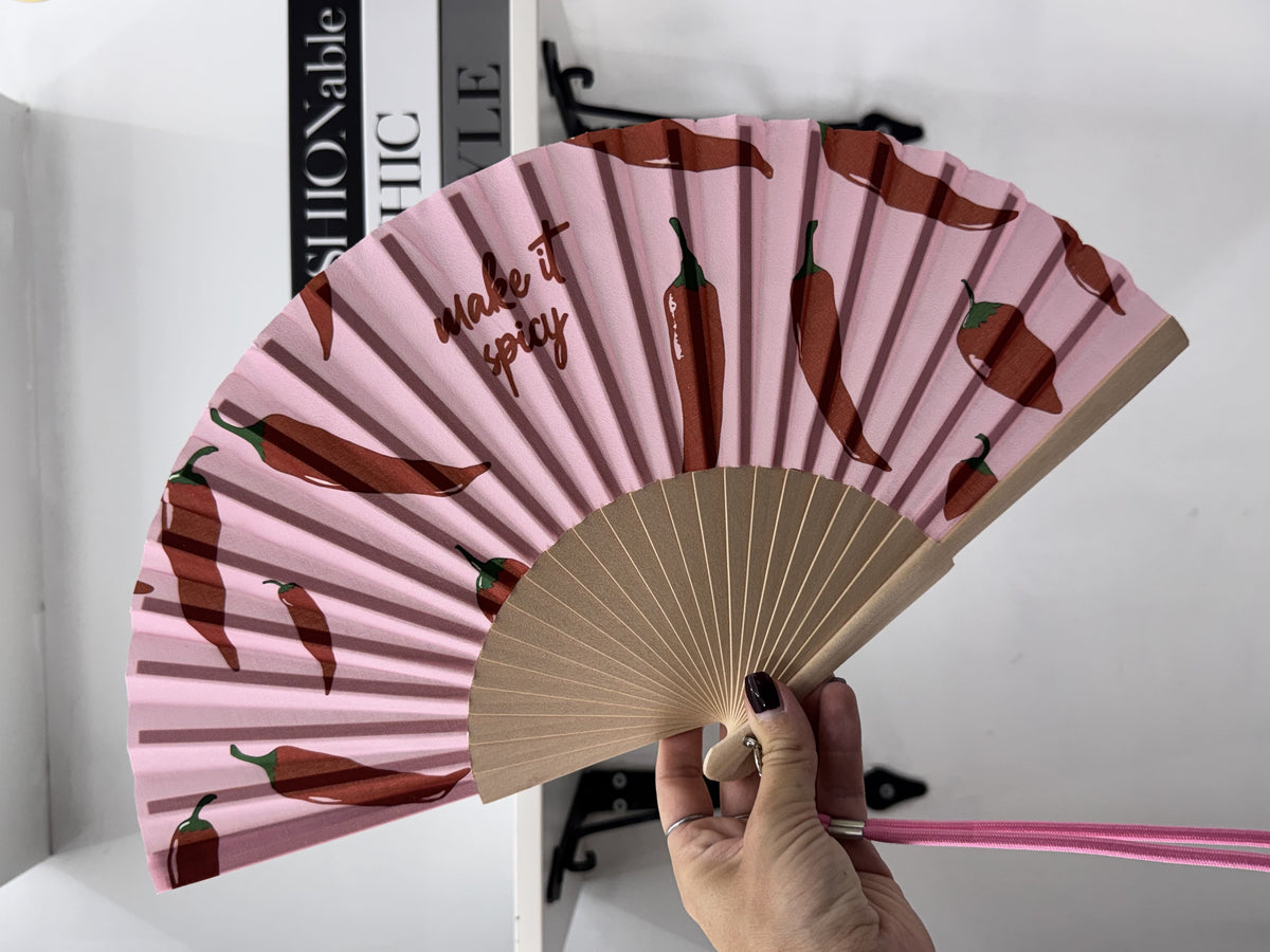 Ventaglio in Legno Chic con Tracolla – Grafiche Pop e Scritte Ironiche