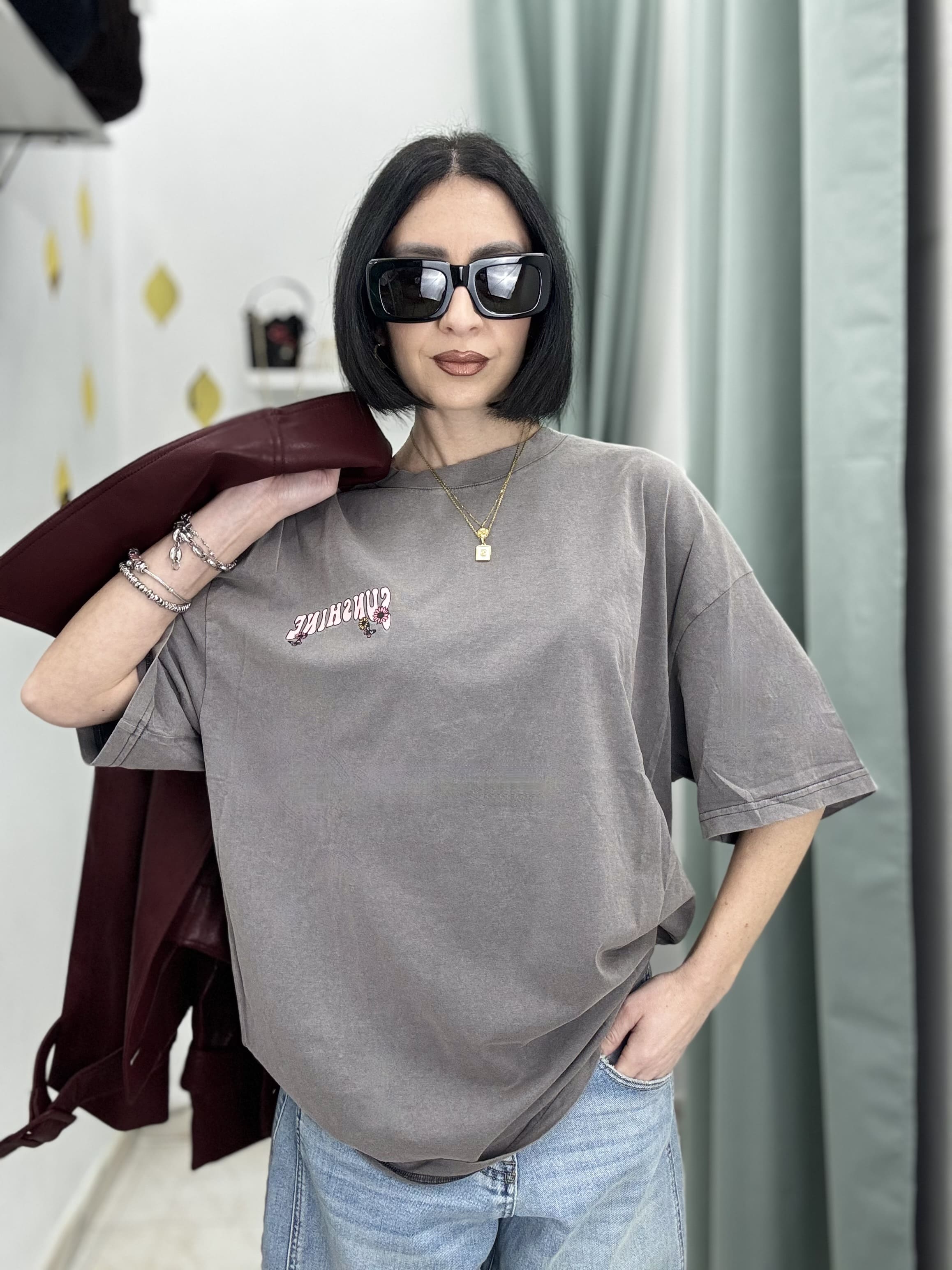 T-Shirt Donna Oversize Effetto Slavato con Stampa Retro – Stile Casual di Tendenza