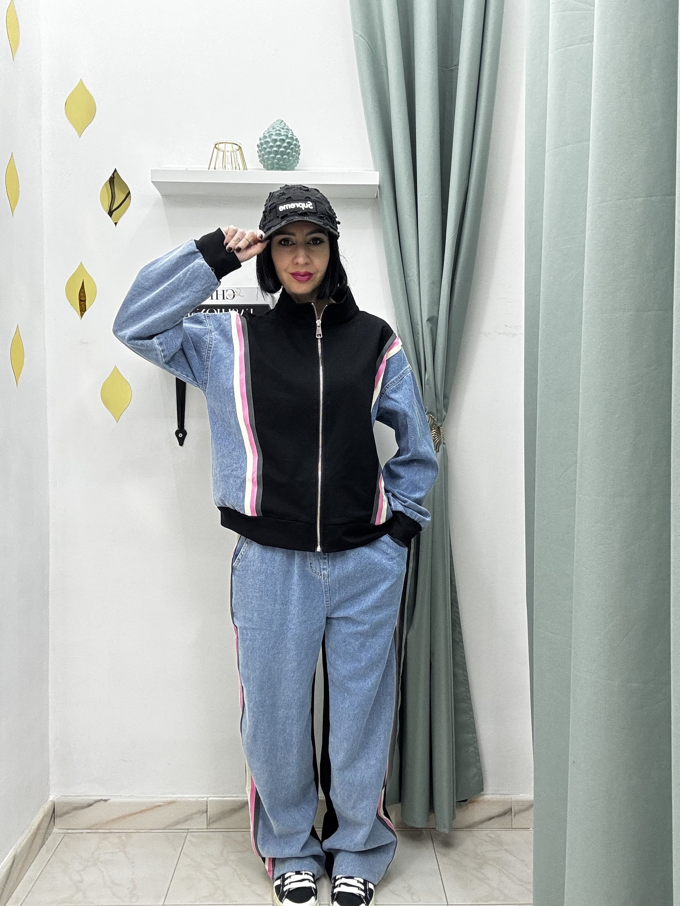 Set Tuta Denim Donna – Grigio e Nero | Comfort e Stile in un Unico Outfit