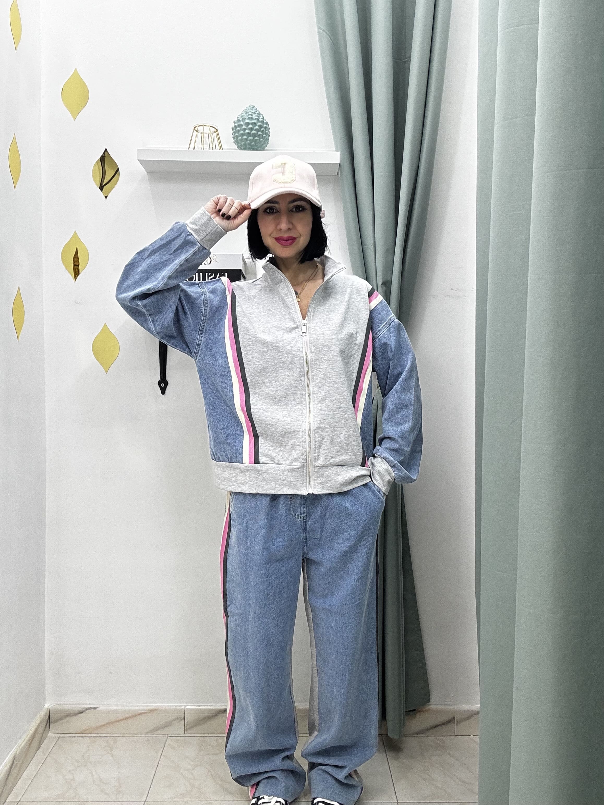 Set Tuta Denim Donna – Grigio e Nero | Comfort e Stile in un Unico Outfit