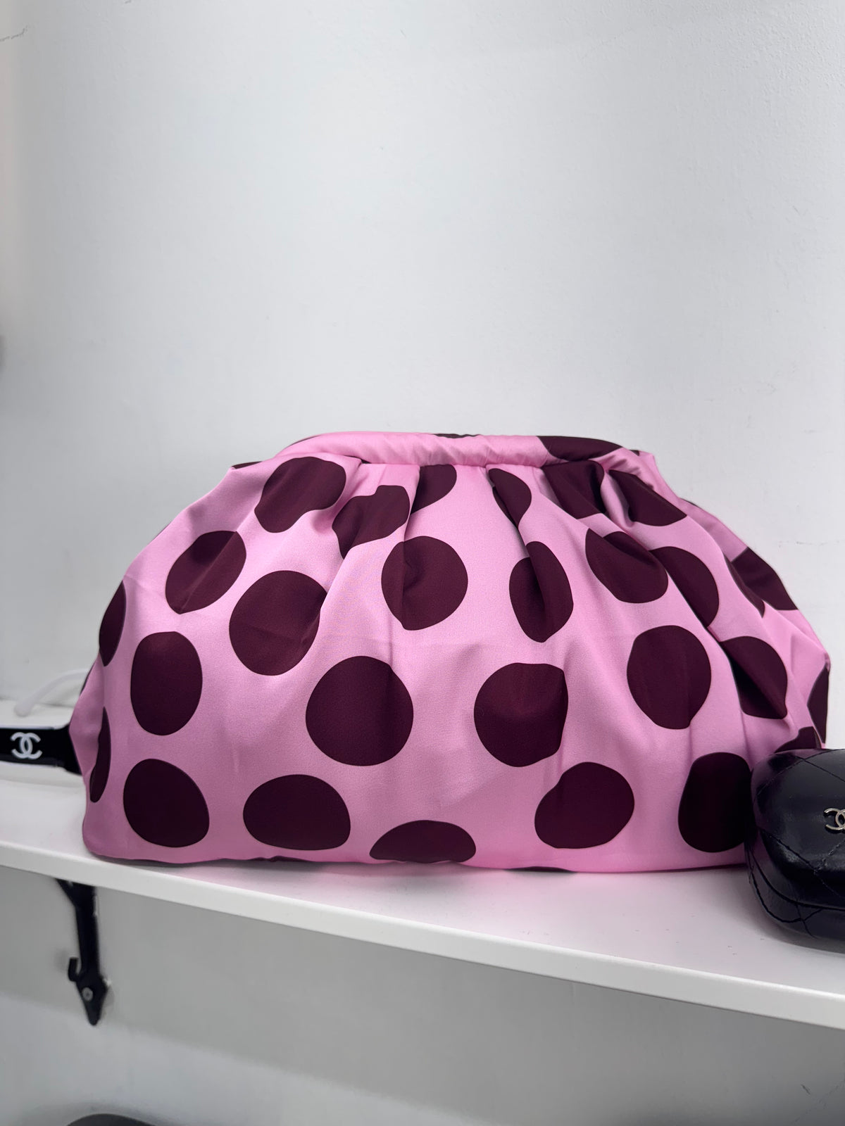 Borsa Clutch Donna in Tessuto Rasato con Tracolla a Catena