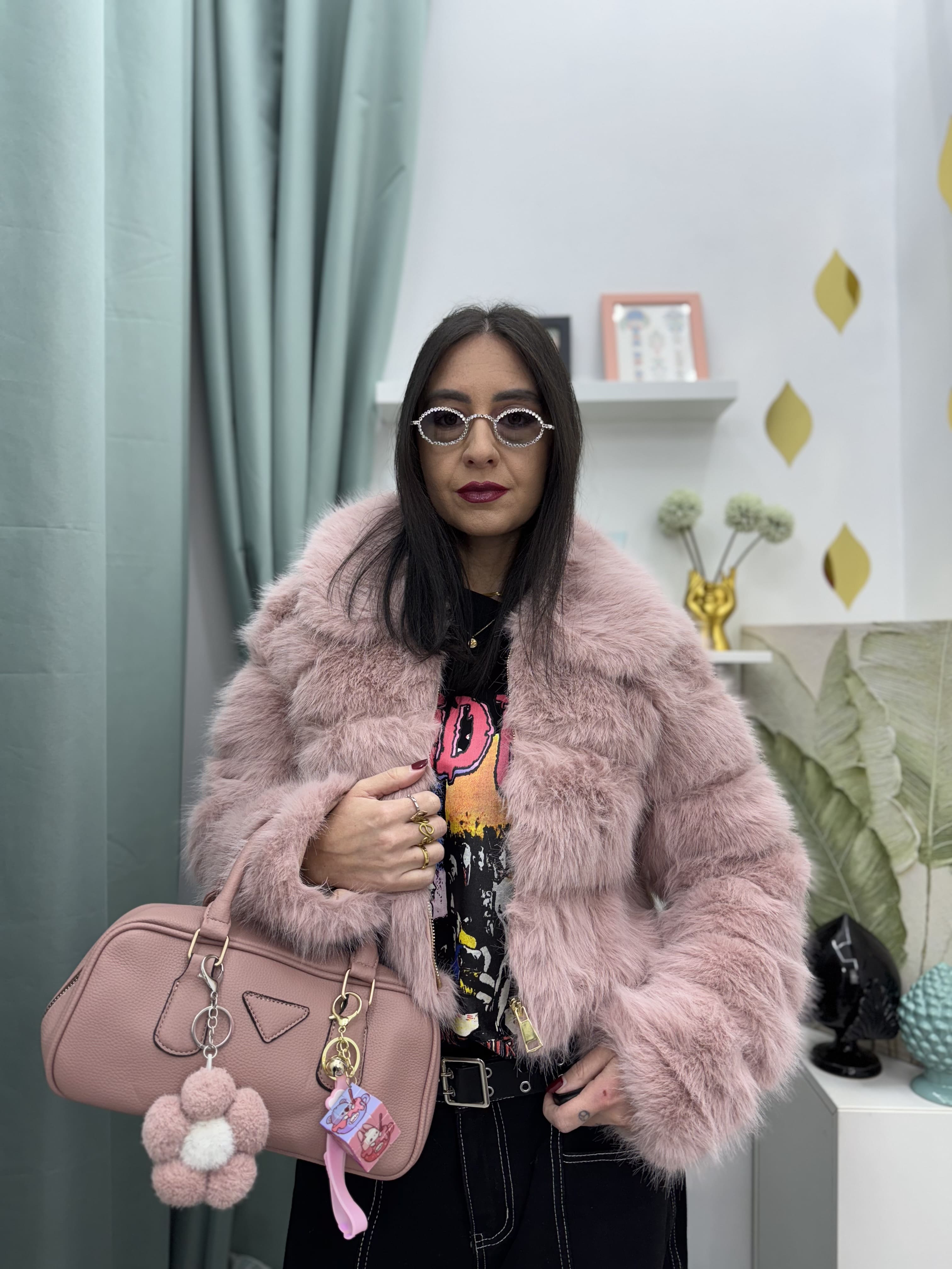 Giubbino in eco fur cropped con colletto