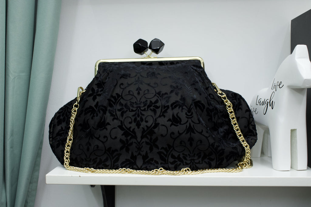 Clutch Maxi in Stoffa con Dettagli in Ciniglia – Fantasie Floreali, Maculate e Tropicali
