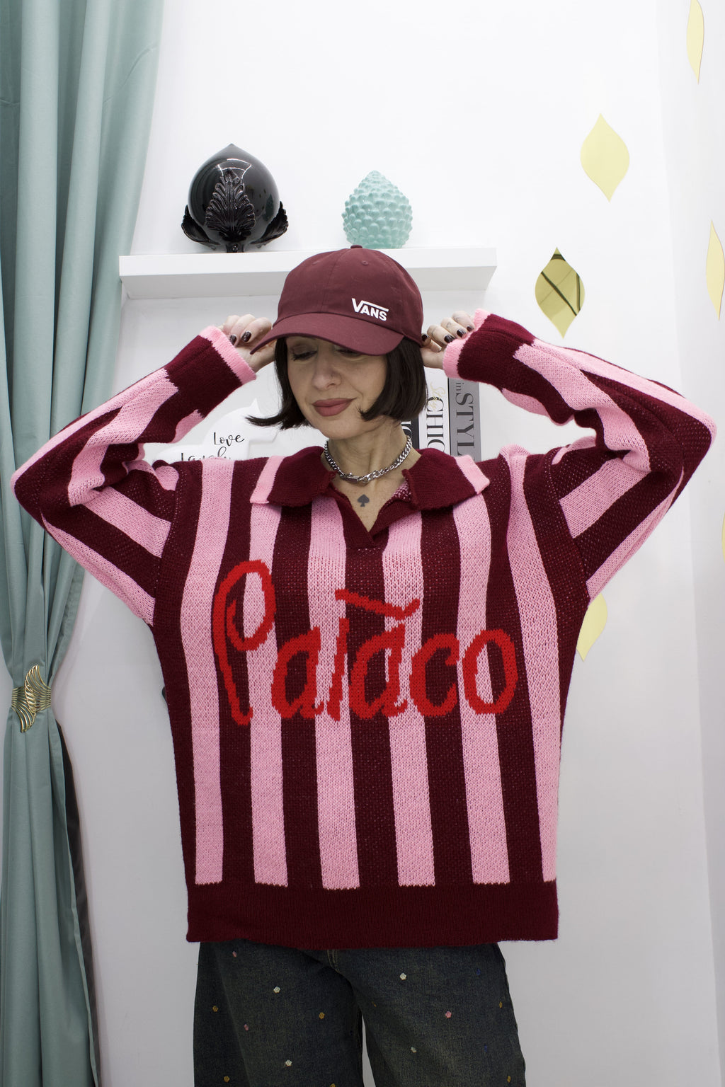 Maglioncino a righe modello polo con scritta – Vestibilità regolare XS-ML