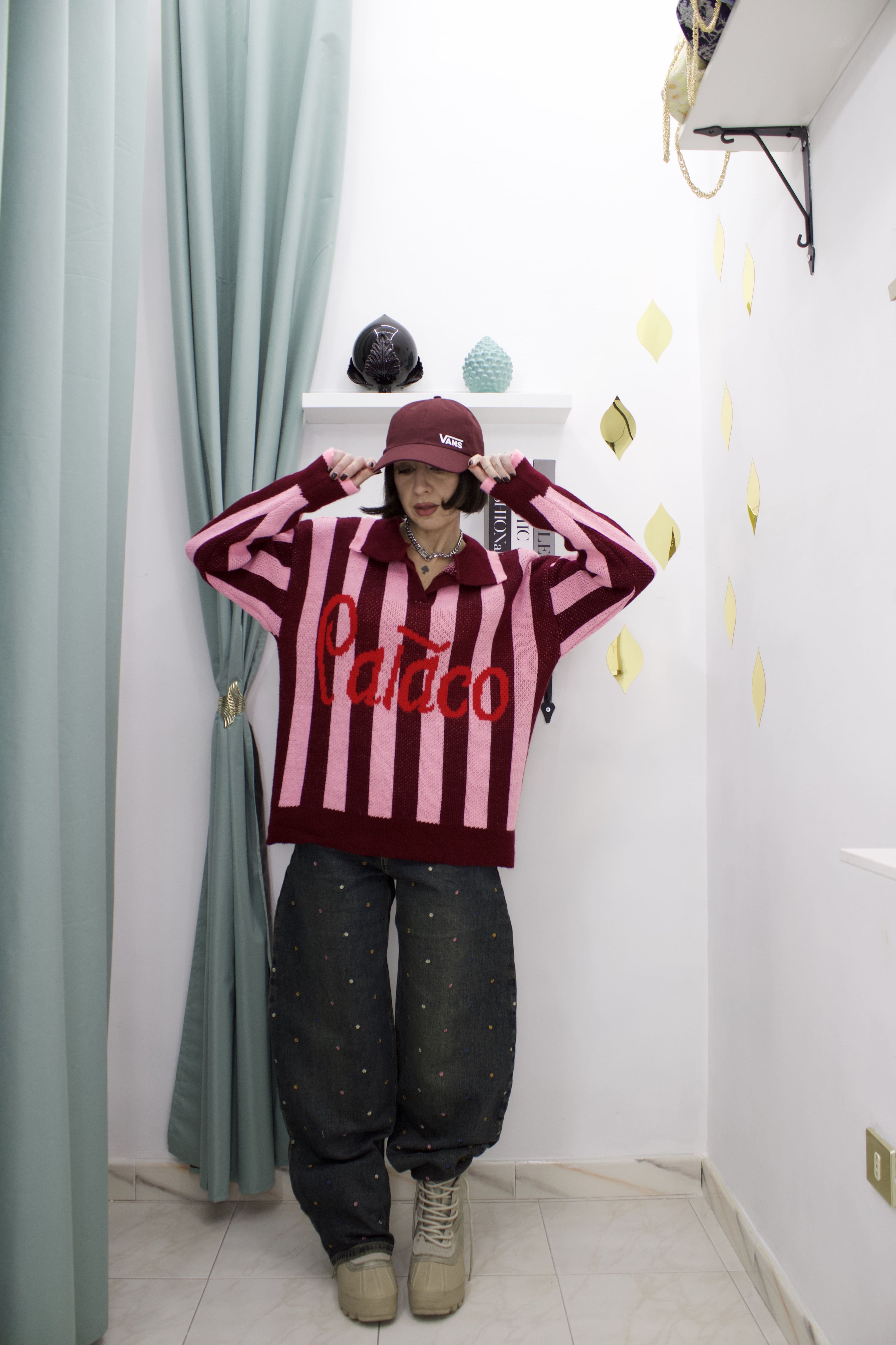 Maglioncino a righe modello polo con scritta – Vestibilità regolare XS-ML