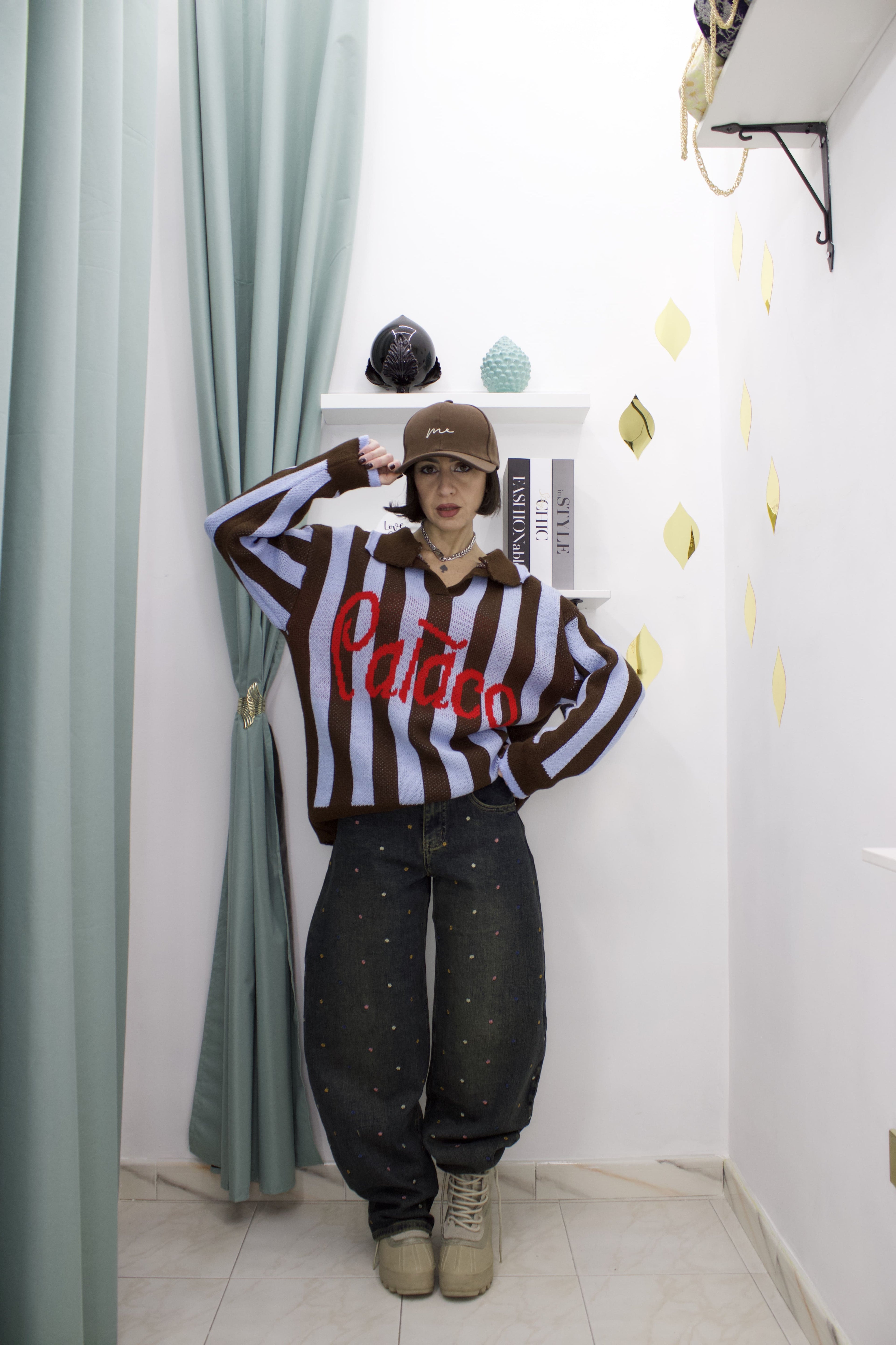 Maglioncino a righe modello polo con scritta – Vestibilità regolare XS-ML