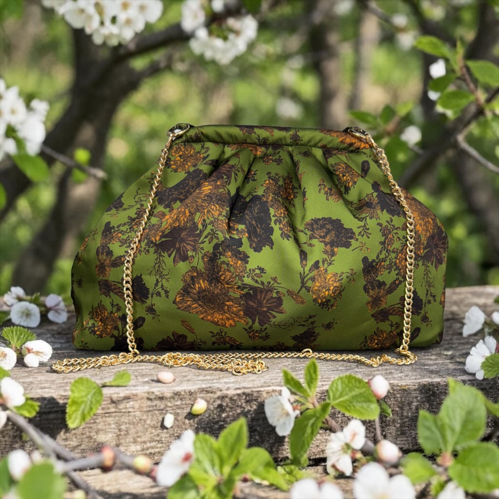 Borsa Clutch Donna in Tessuto Rasato con Tracolla a Catena