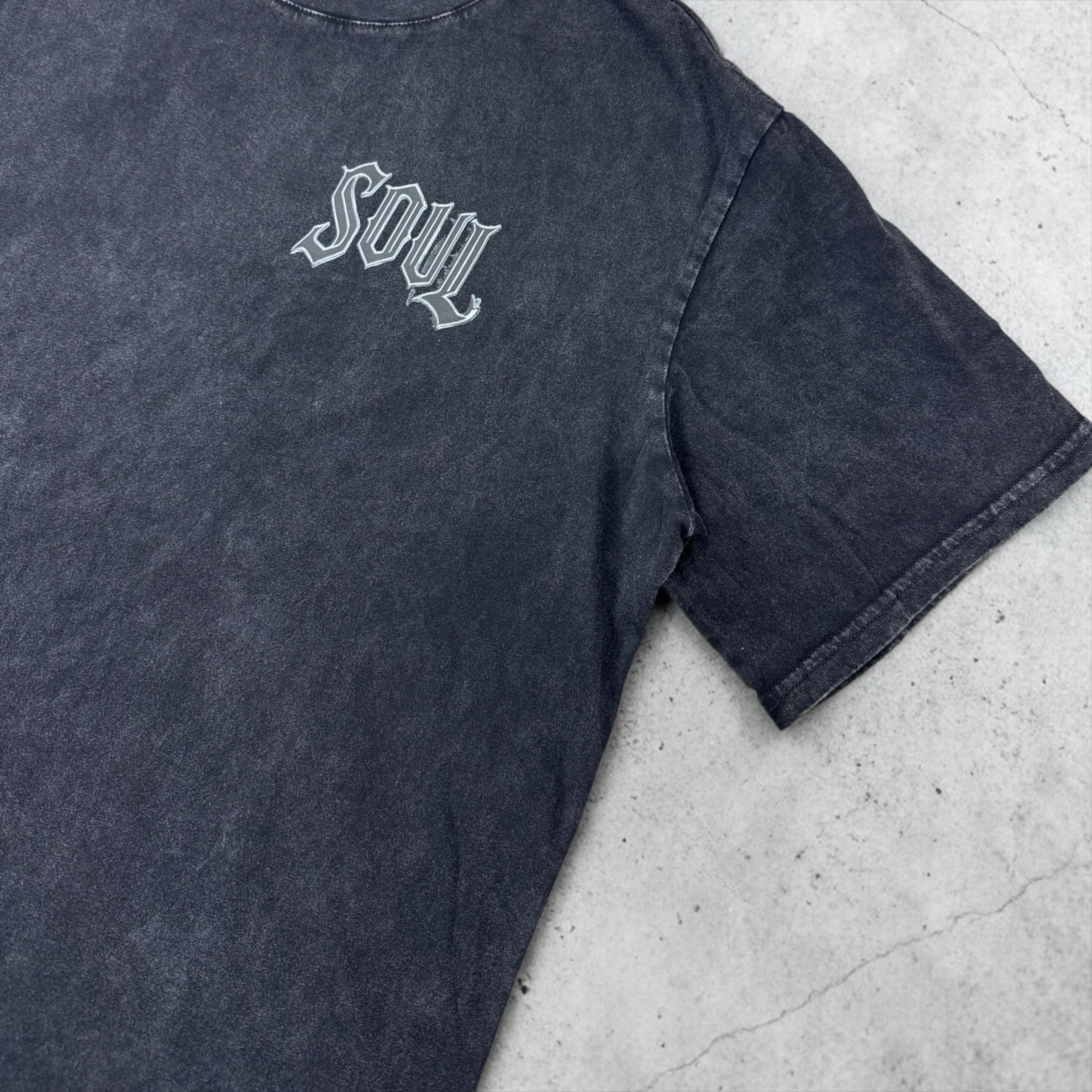 Maxi T-Shirt "Soul" Acid Wash – Urban Style con Grafica Cross
