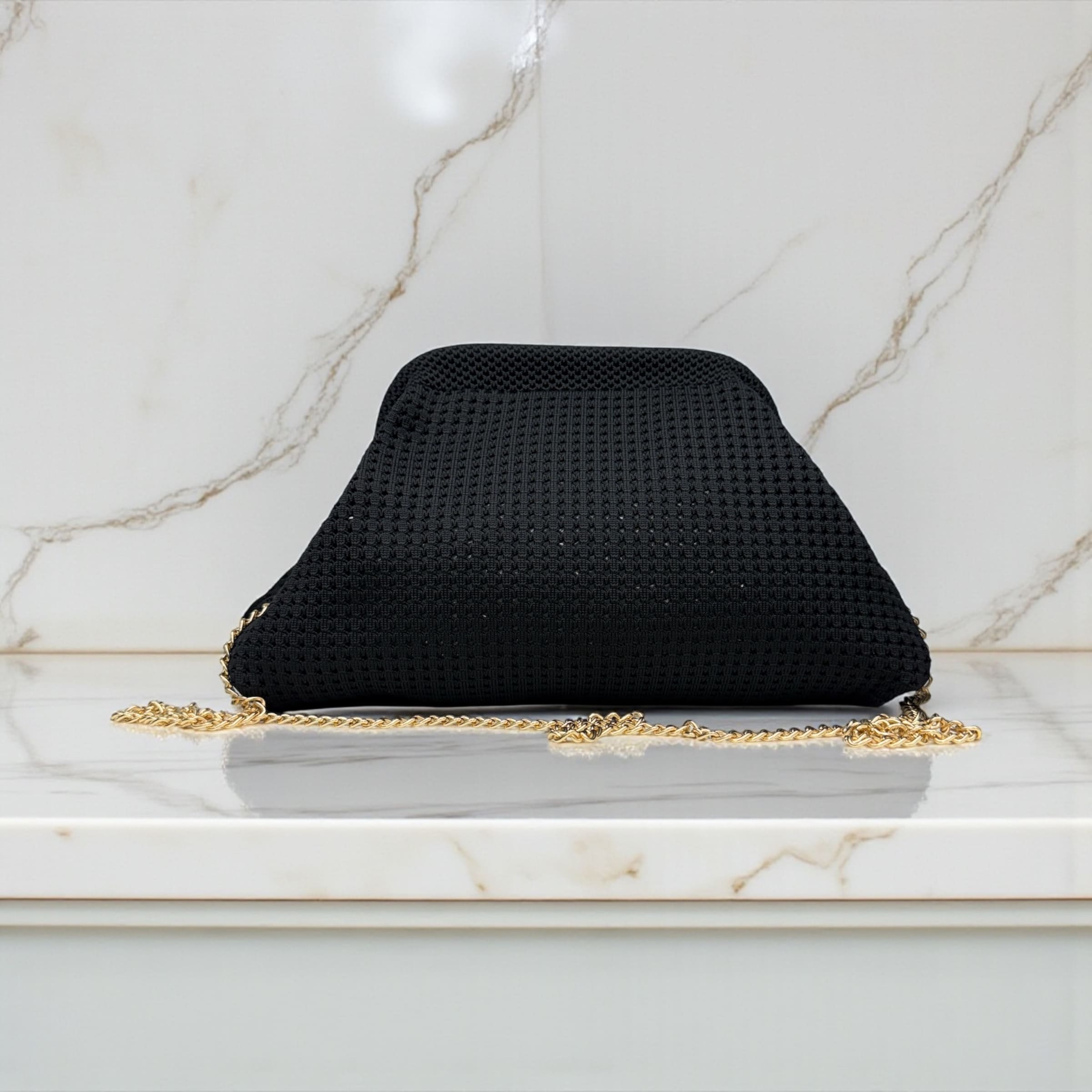 Borsa Clutch "Cloud" Soft-Knit TINTA UNITA con Apertura a Scatto e Tracolla Gold