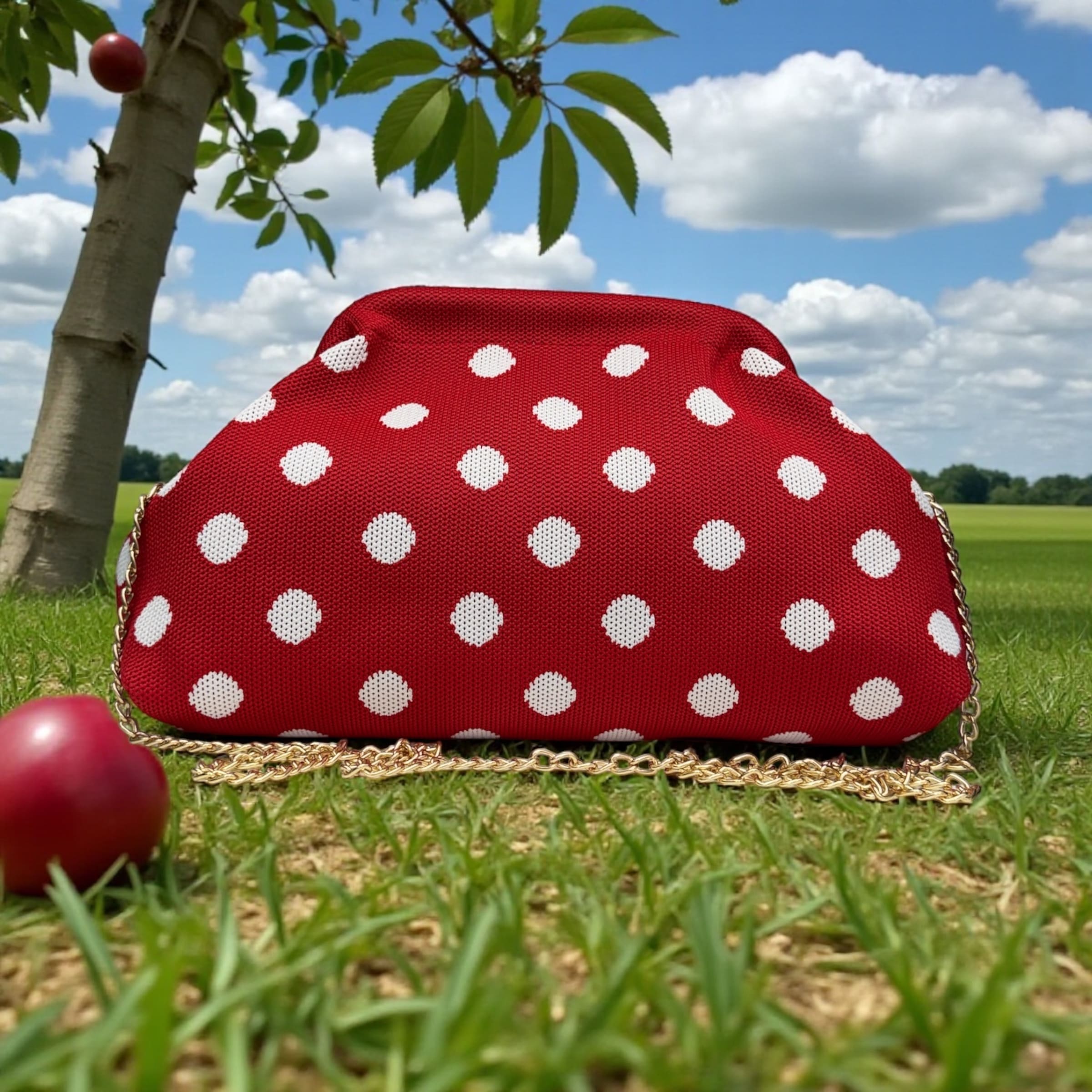 Borsa Clutch "Cloud" Soft-Knit con Apertura a Scatto e Tracolla Gold