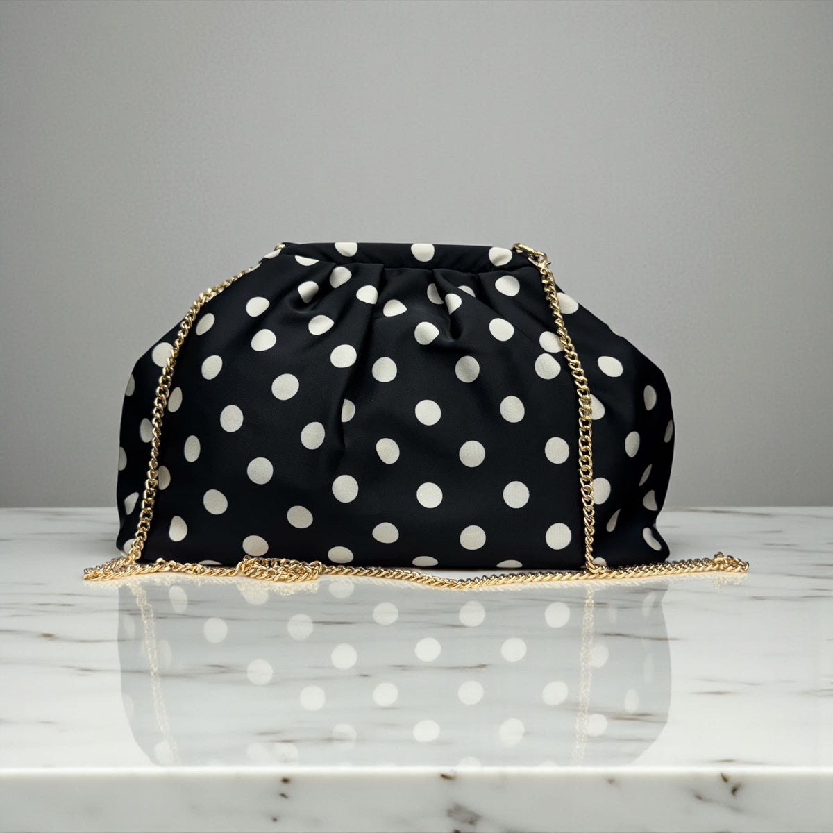 Borsa Clutch Donna in Tessuto Rasato con Tracolla a Catena
