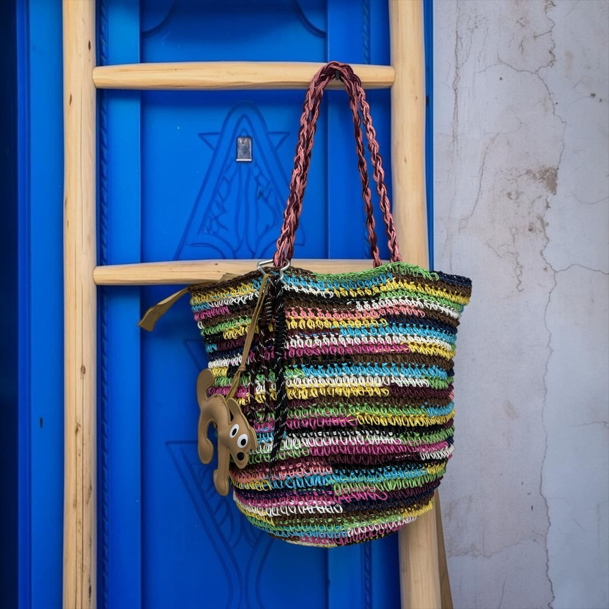 Borsa Tote in Rafia Multicolor: Esplosione di Colore e Stile Estivo!