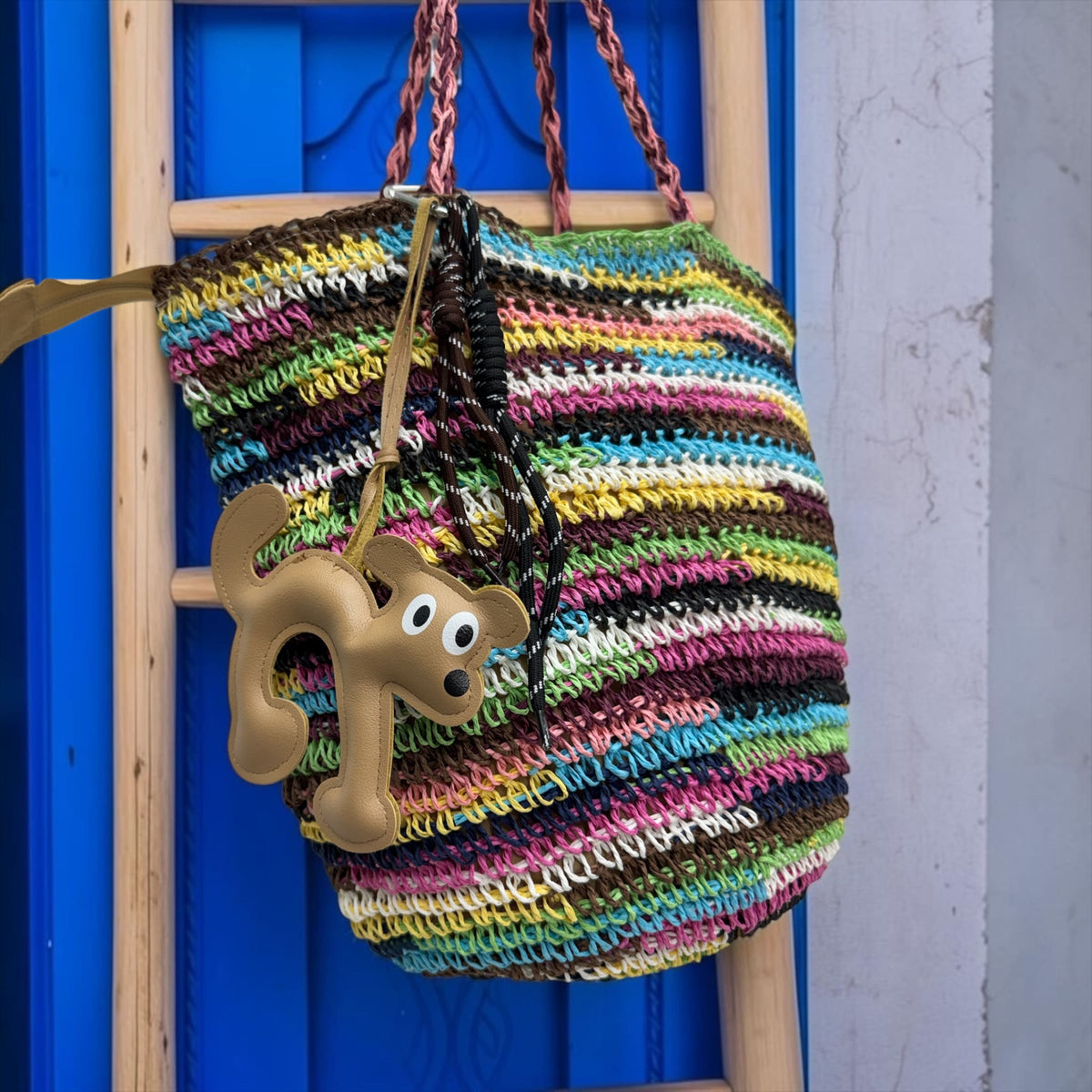 Borsa Tote in Rafia Multicolor: Esplosione di Colore e Stile Estivo!