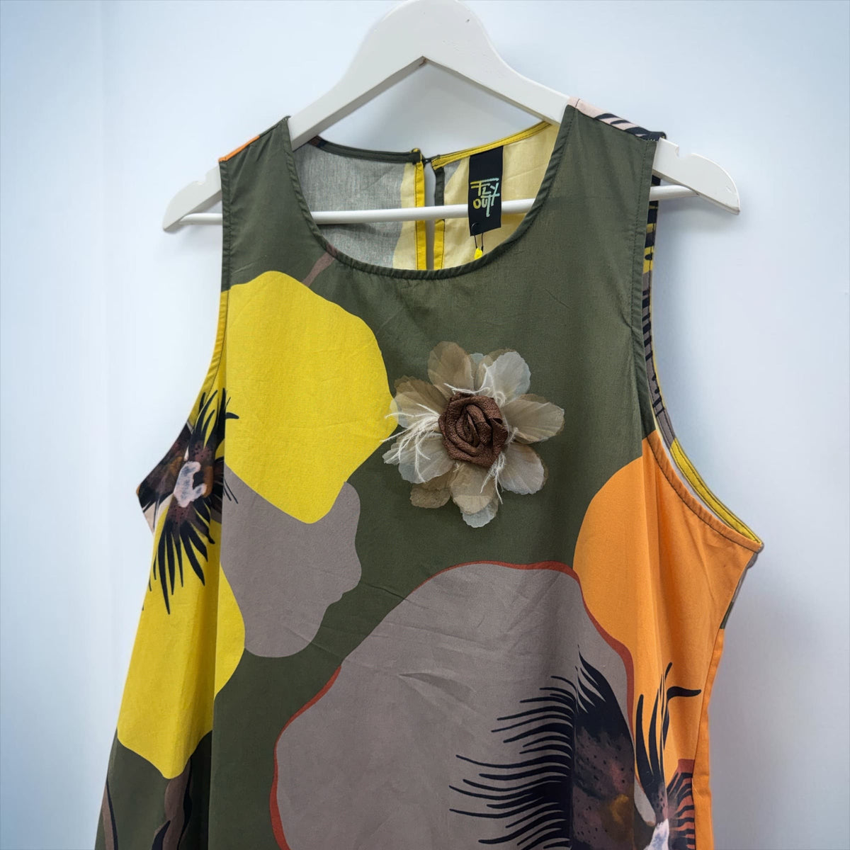 Abito Midi in Cotone Fantasia Floreale con Fiore Applicato