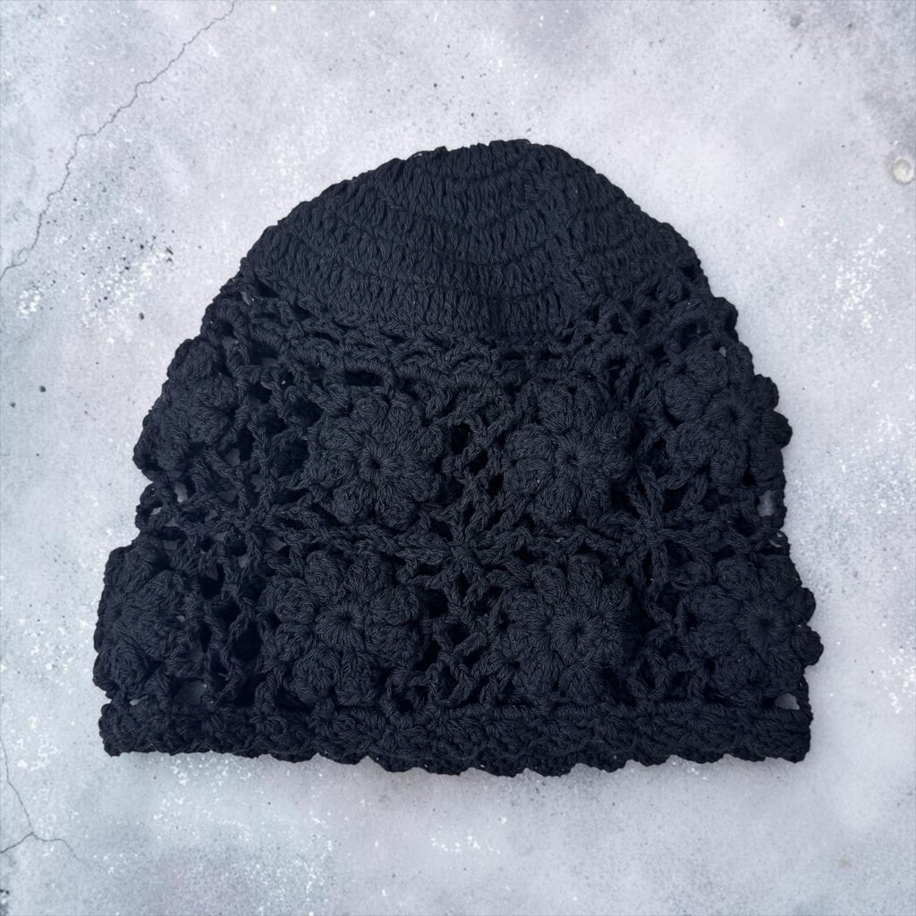 Cuffia a Uncinetto da Donna con Ricamo  | Berretto Crochet Fatto a Mano