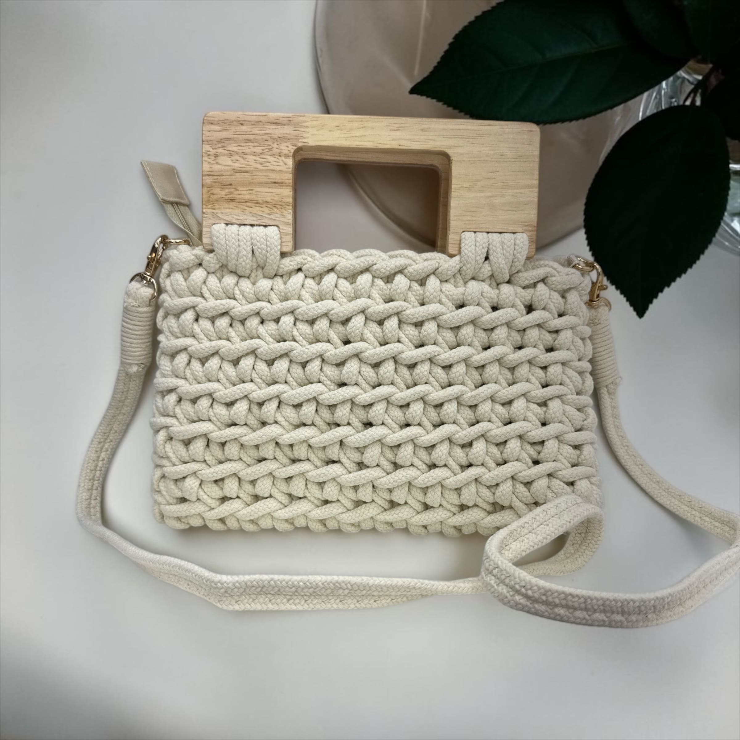 Borsa a mano in Corda Intrecciata con Manici in Legno e Tracolla