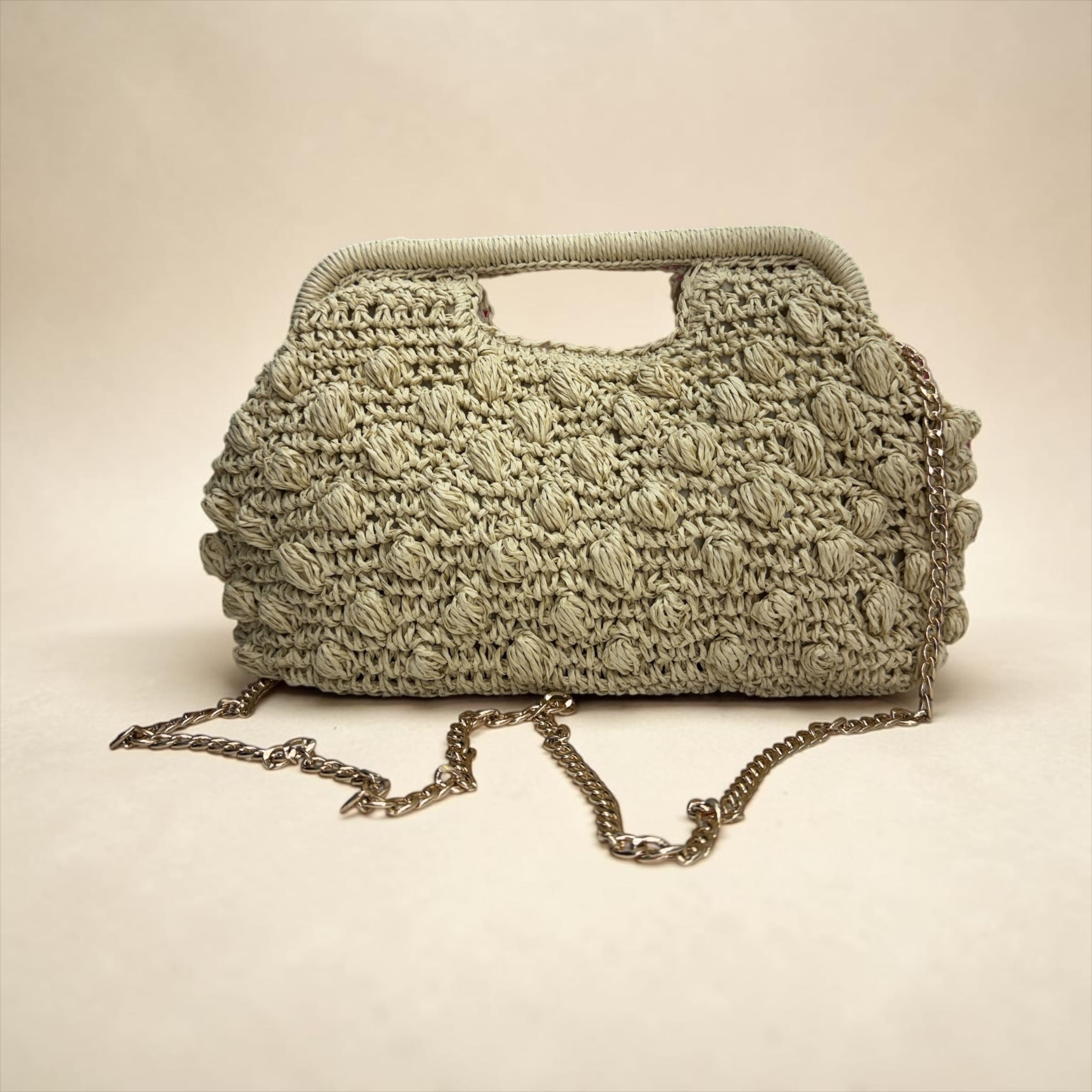 Borsa Clutch in Rafia Lavorata a Rilievo con Manico Incorporato e Tracolla Rimovibile