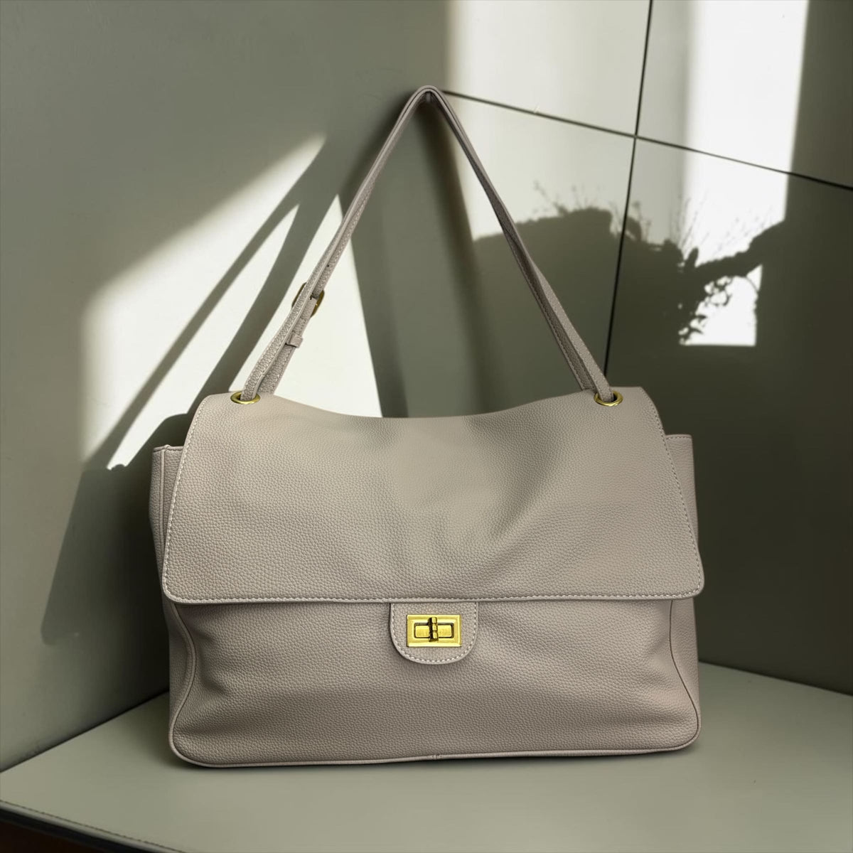 Borsa Rodeo Bag in simil Pelle Martellata con Tracolla Regolabile