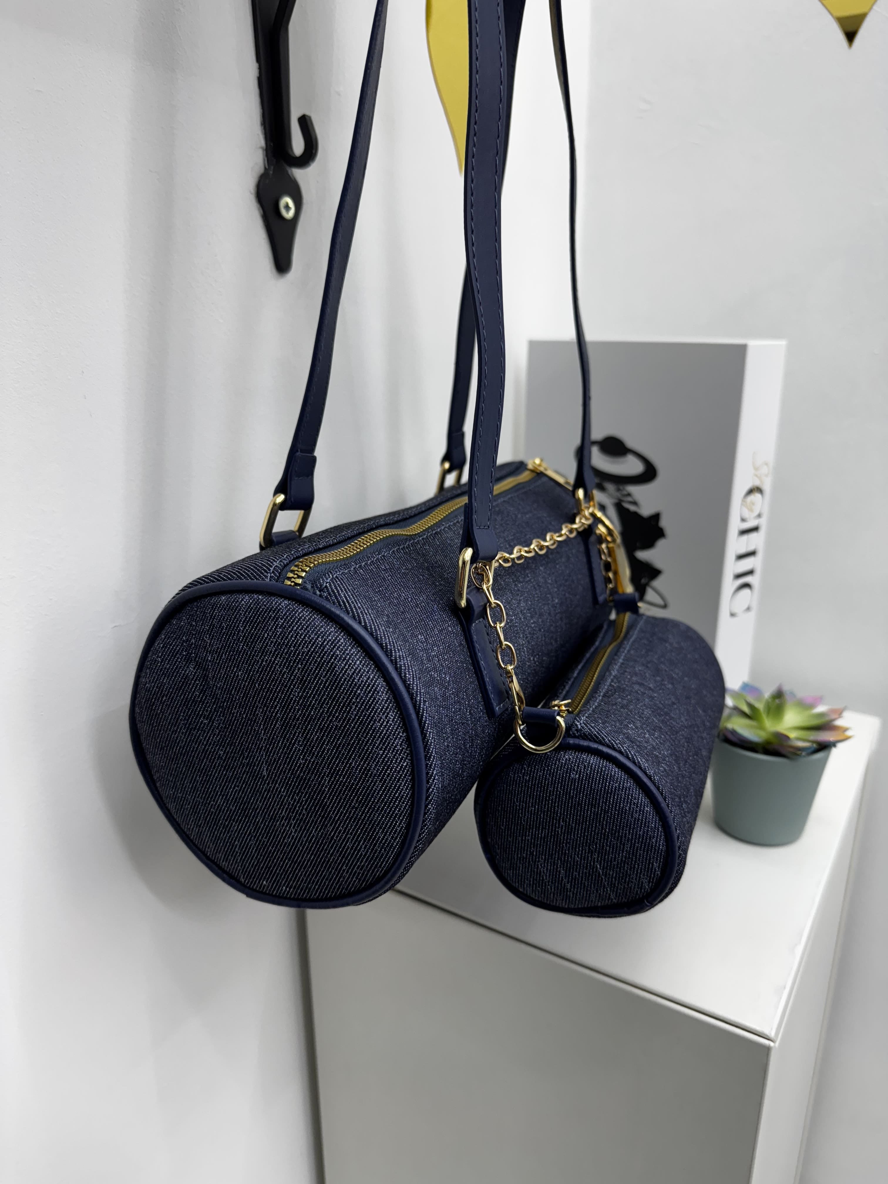 Borsa cilindro in denim con tasca