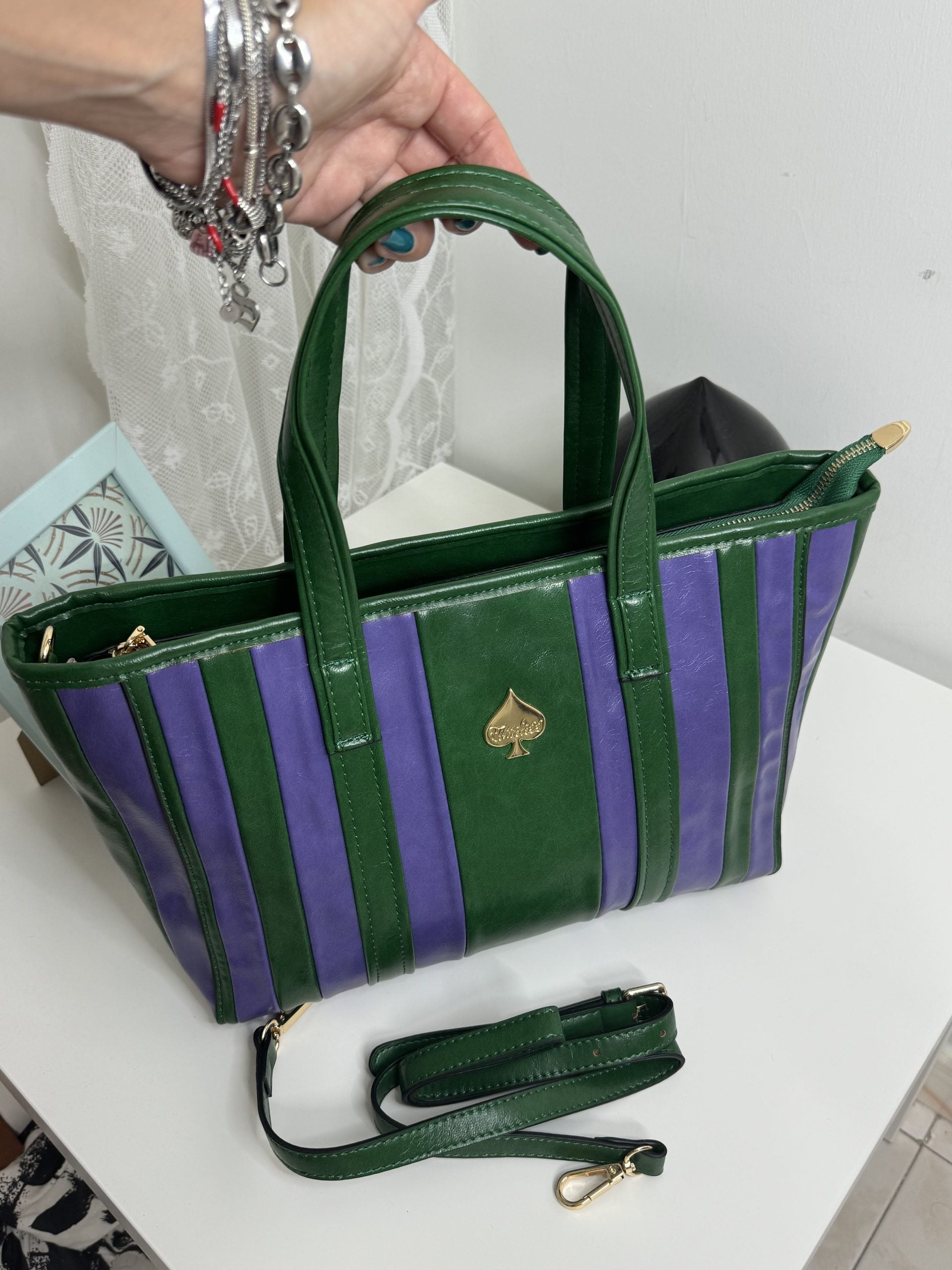 Borsa a righe con doppio manico