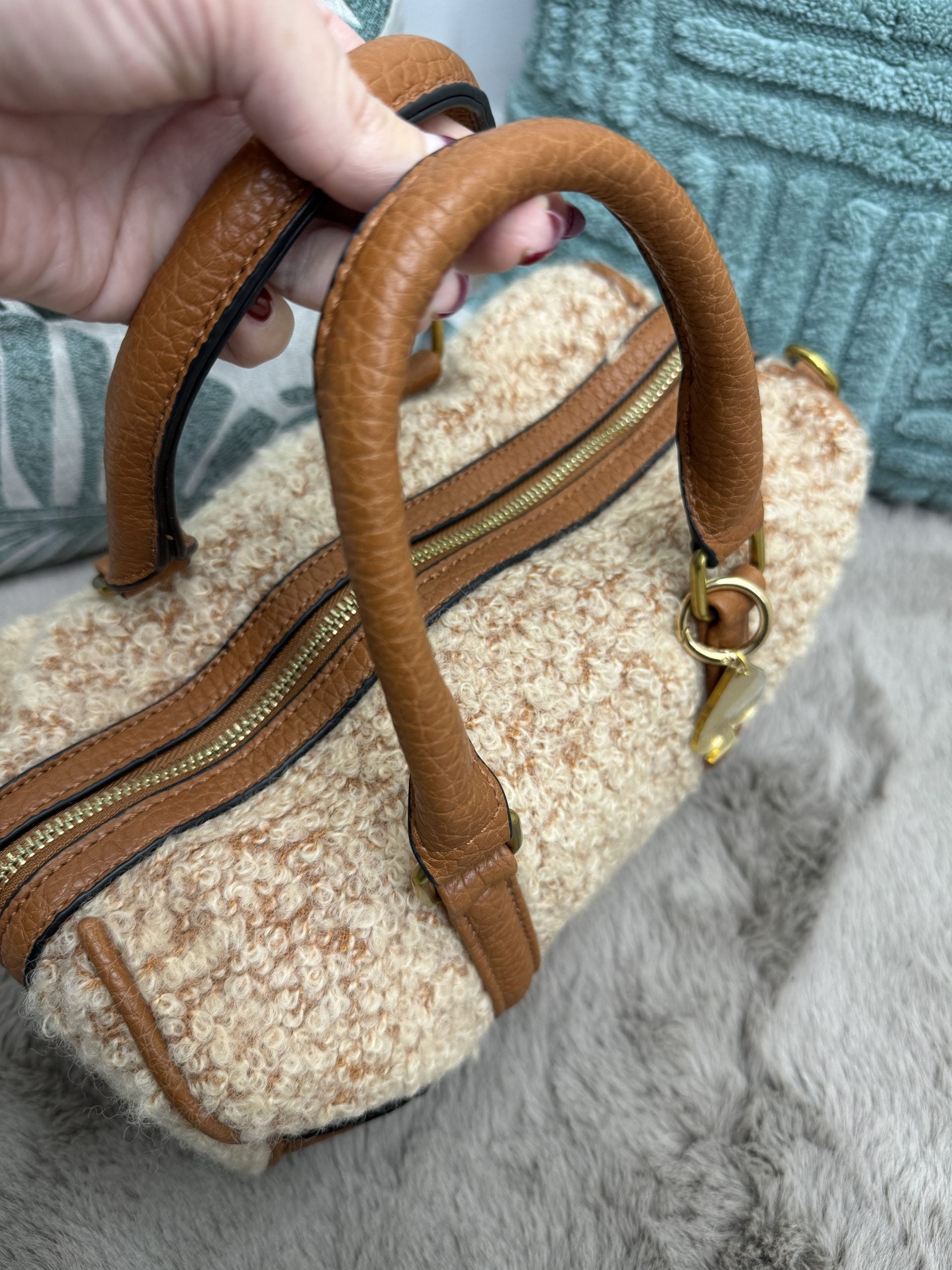 Borsa bauletto in lana bouclè