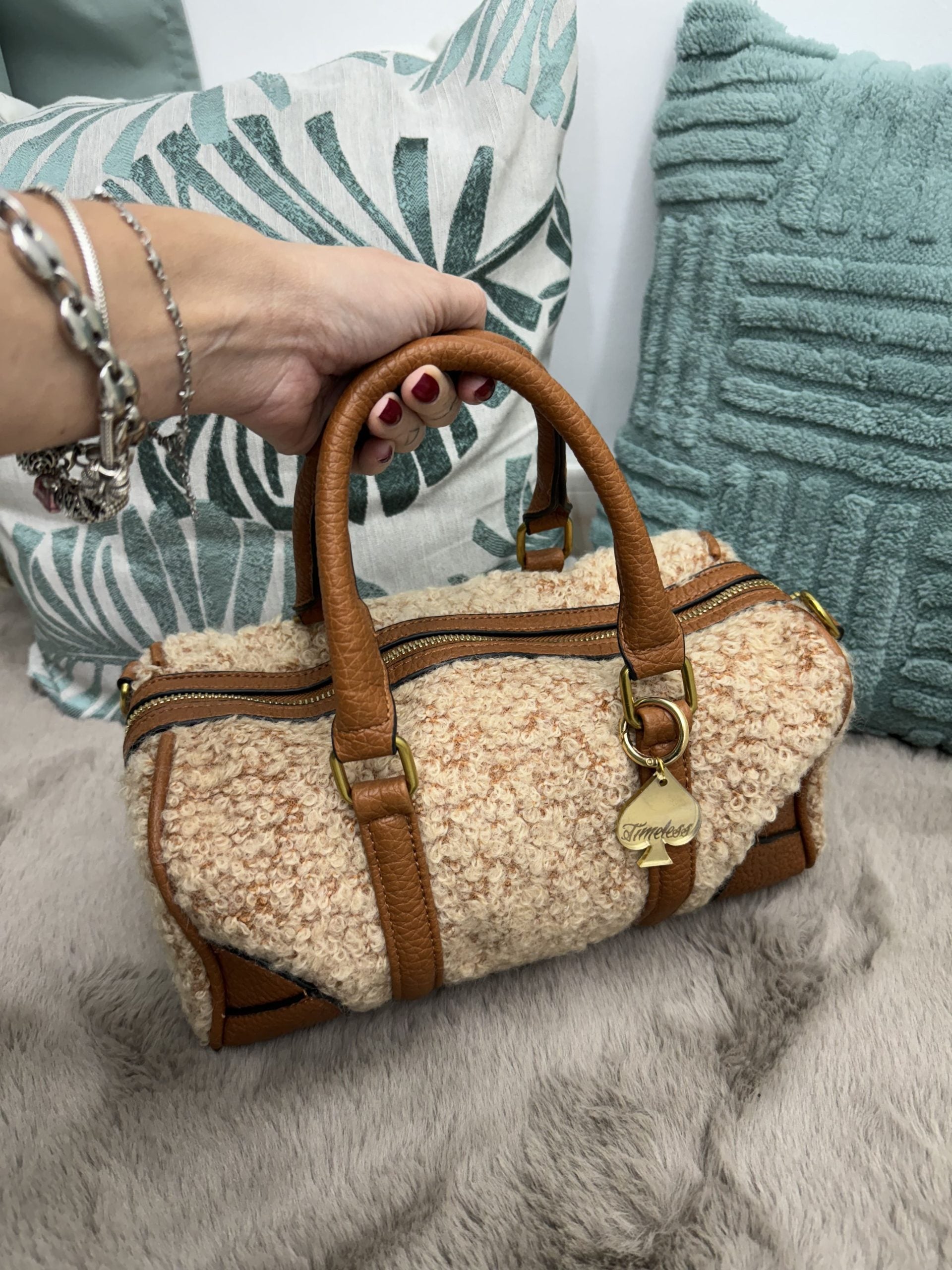 Borsa bauletto in lana bouclè