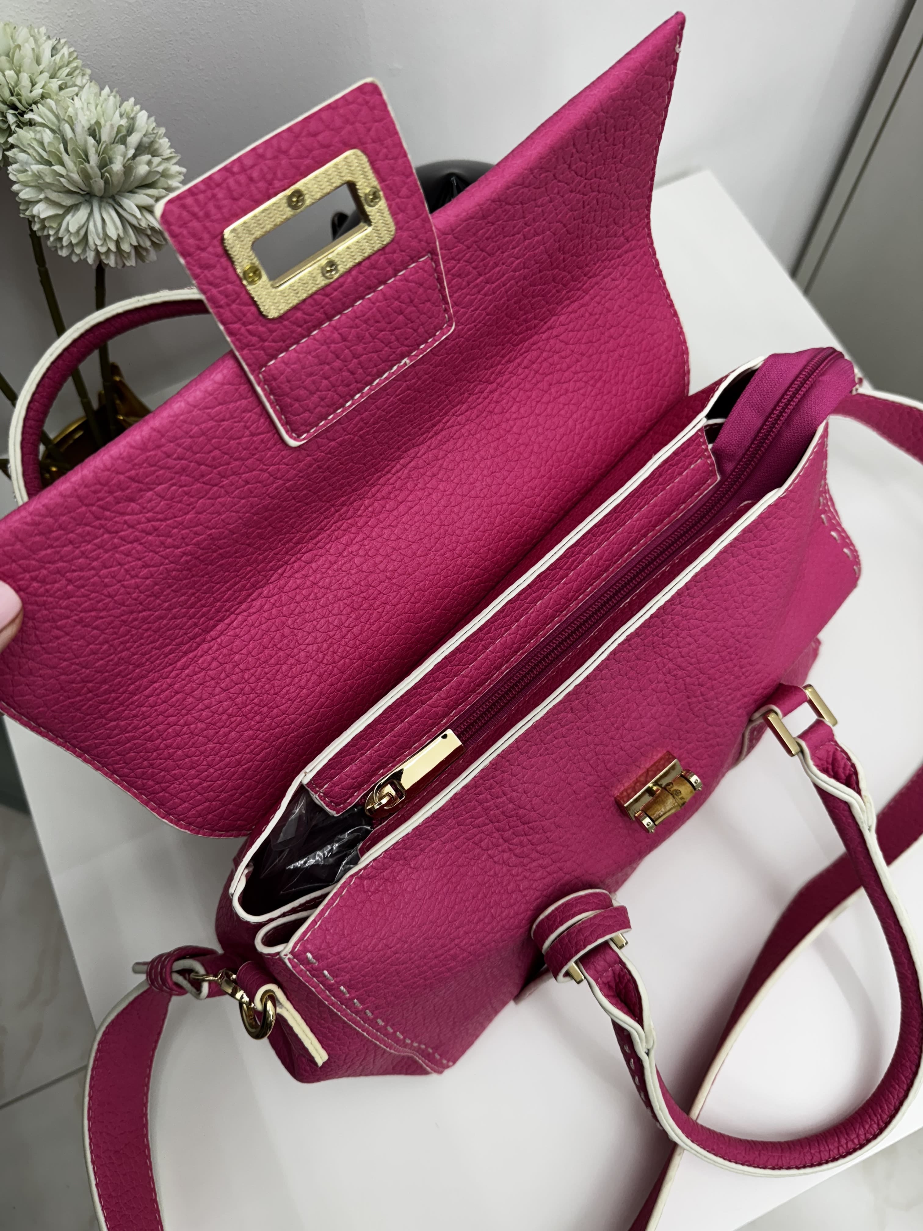 Borsa rosa a mano con doppio manico