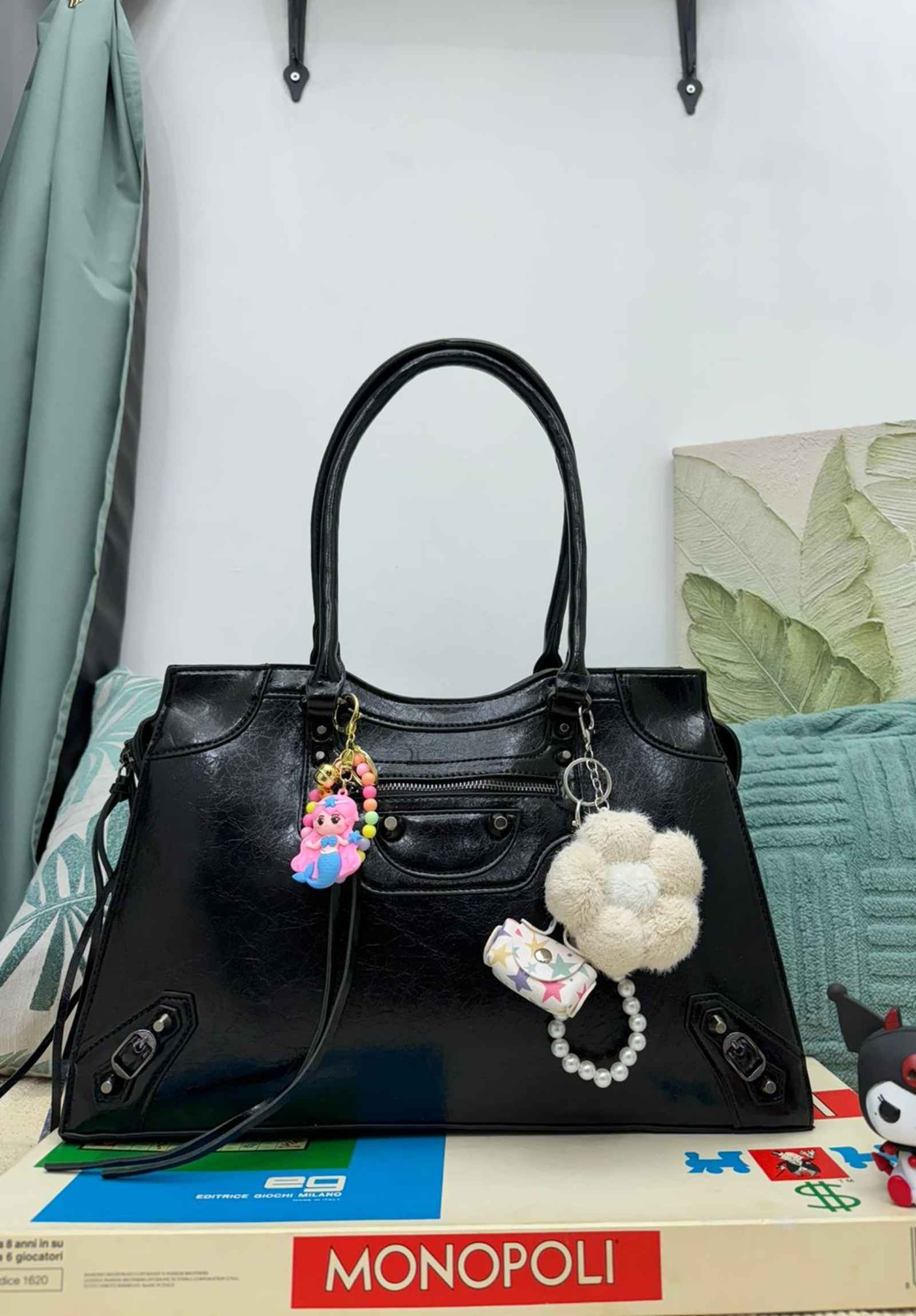 Borsa modello City Bag con charmes