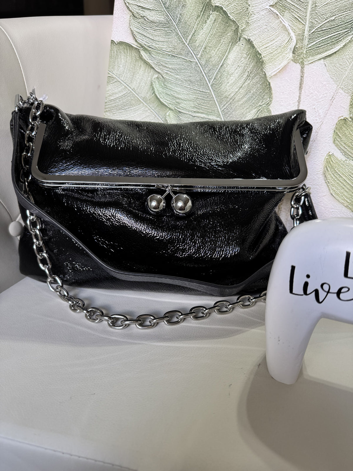 Clutch Vernice Nera con Rifiniture Argento