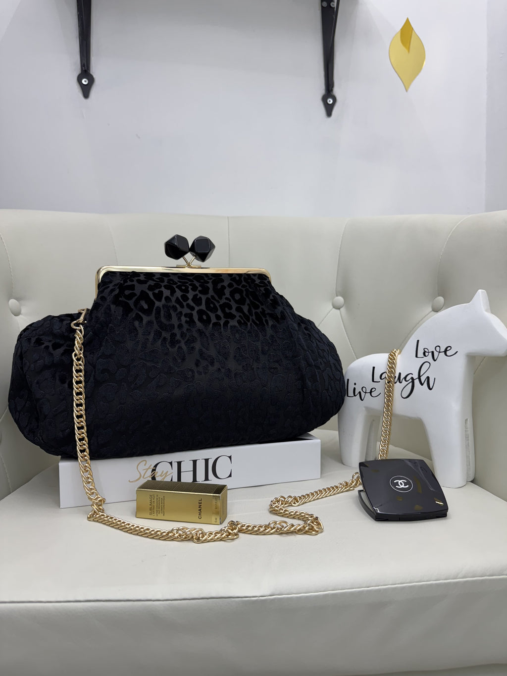 Clutch Maxi in Stoffa con Dettagli in Ciniglia – Fantasie Floreali, Maculate e Tropicali
