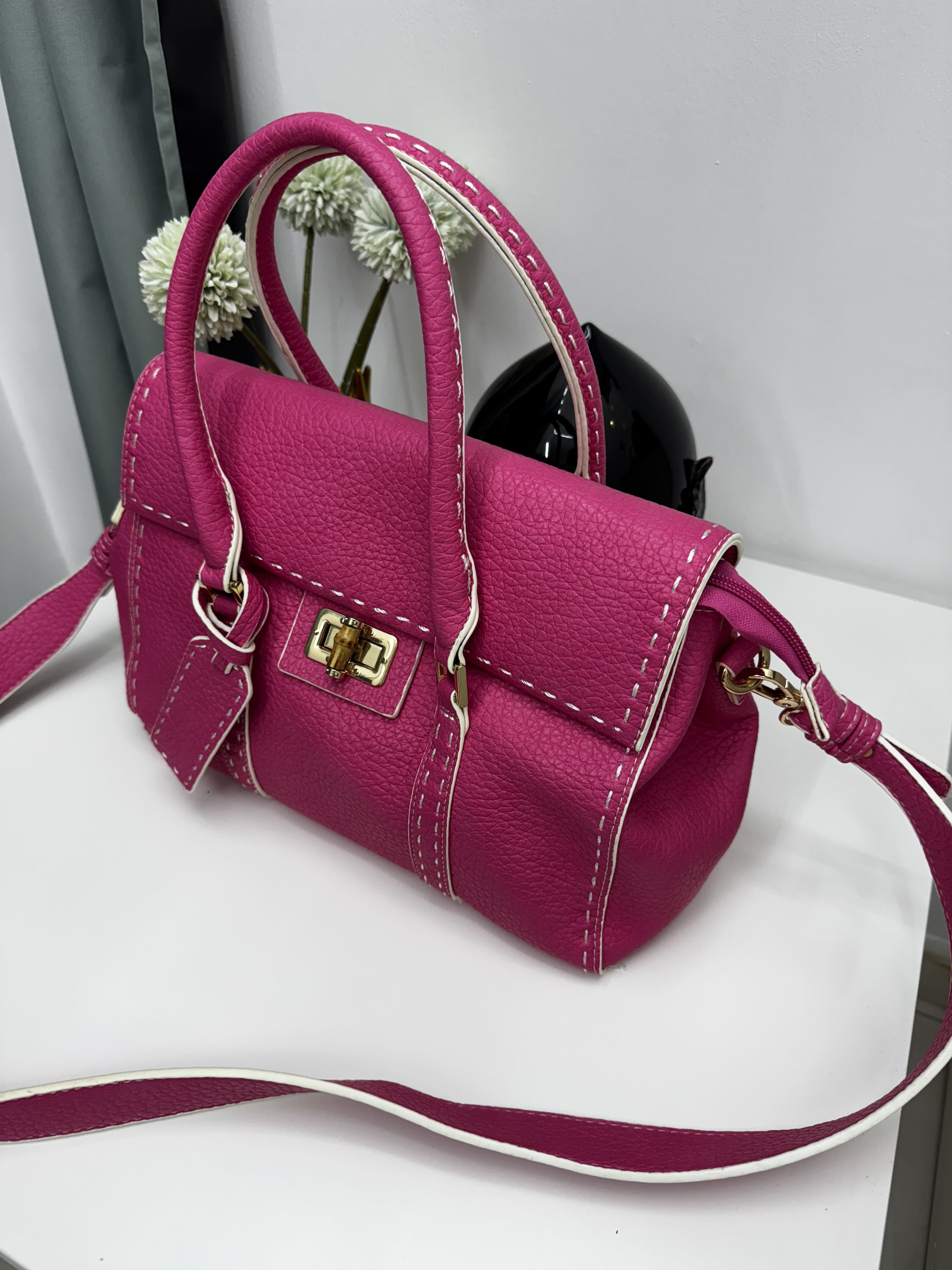 Borsa rosa a mano con doppio manico